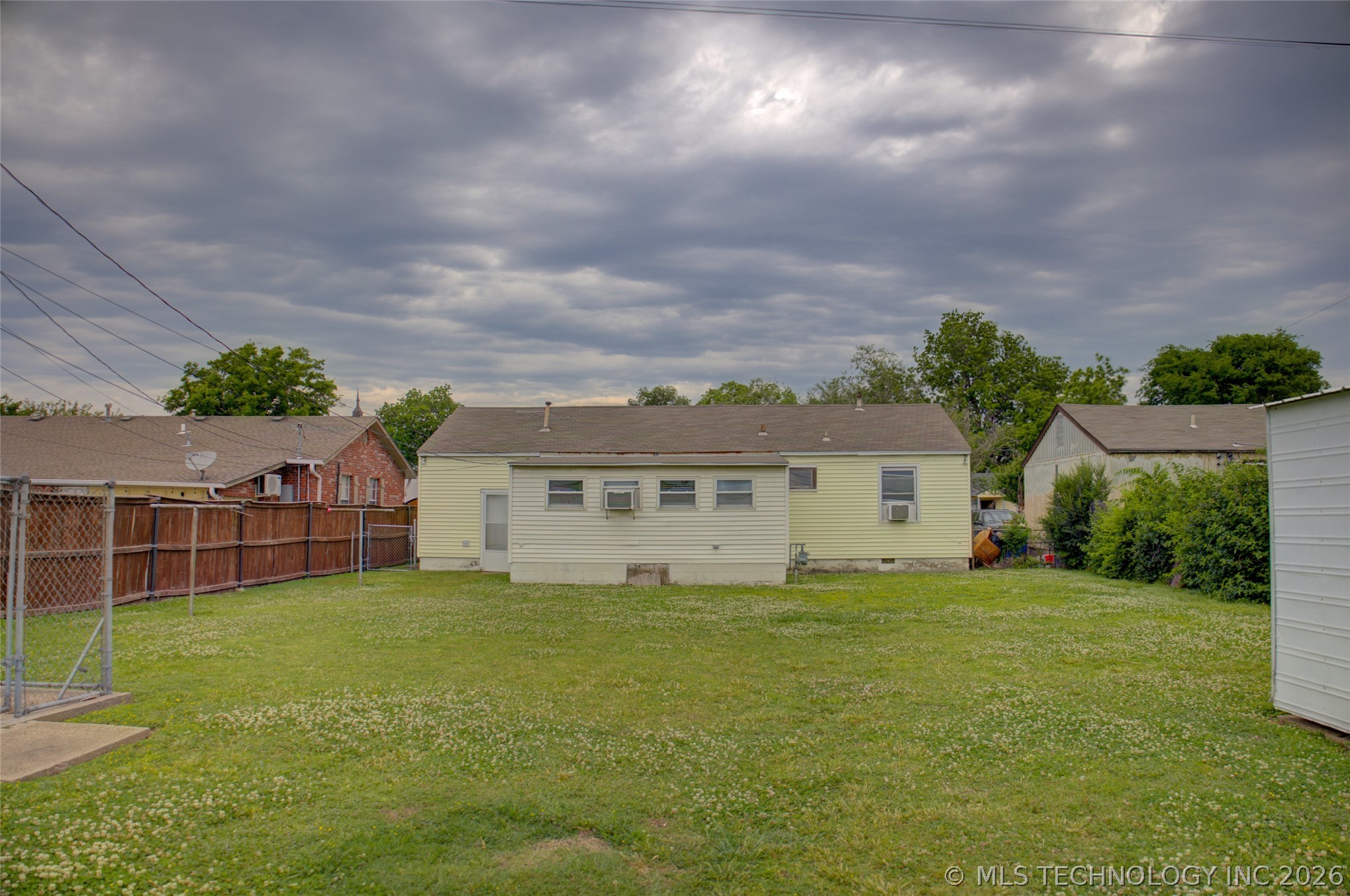 7122 E Easton Place
