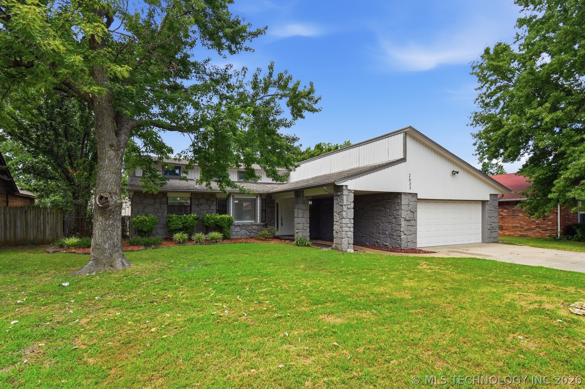 2633 W Dallas Street