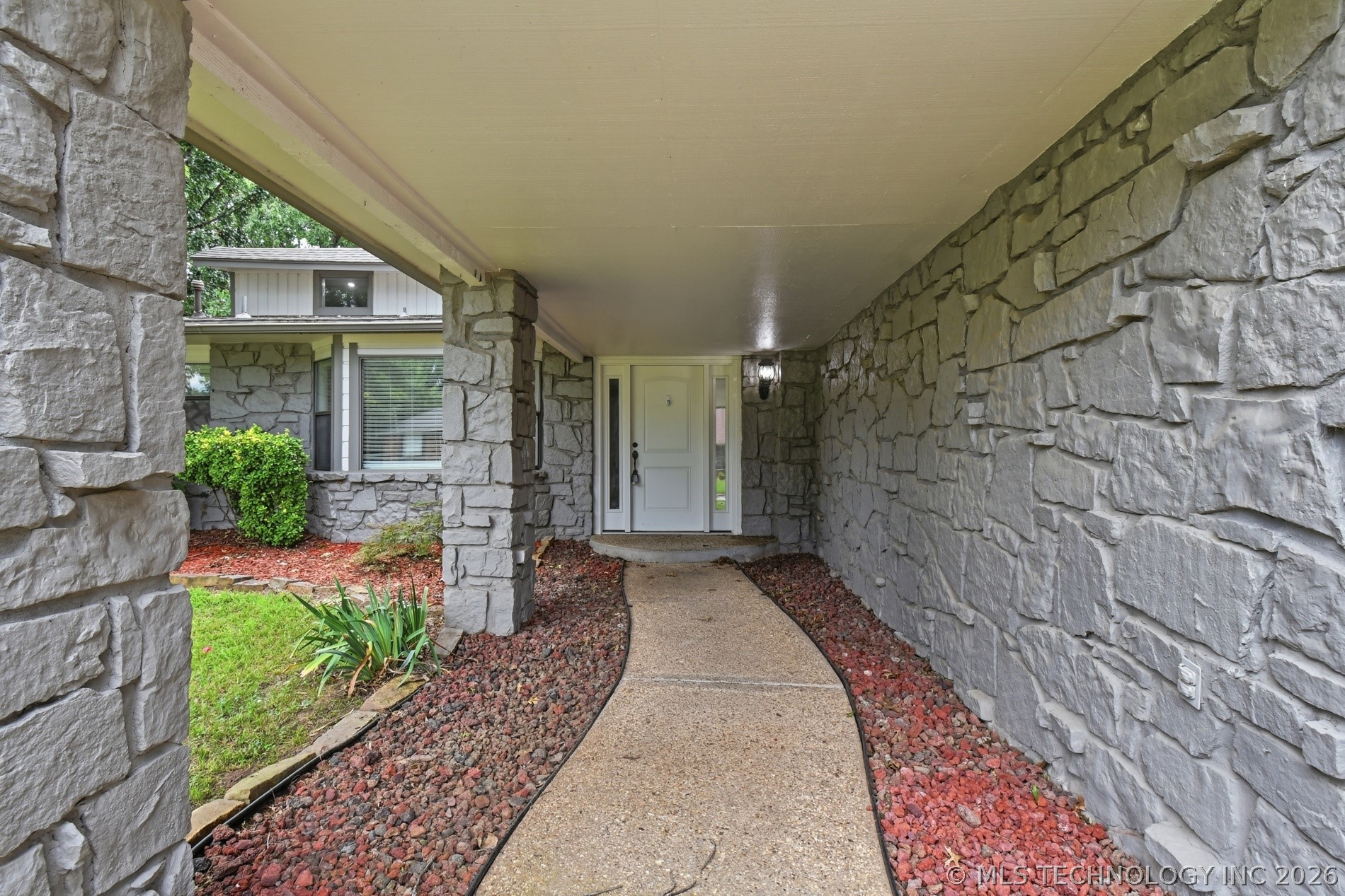 2633 W Dallas Street