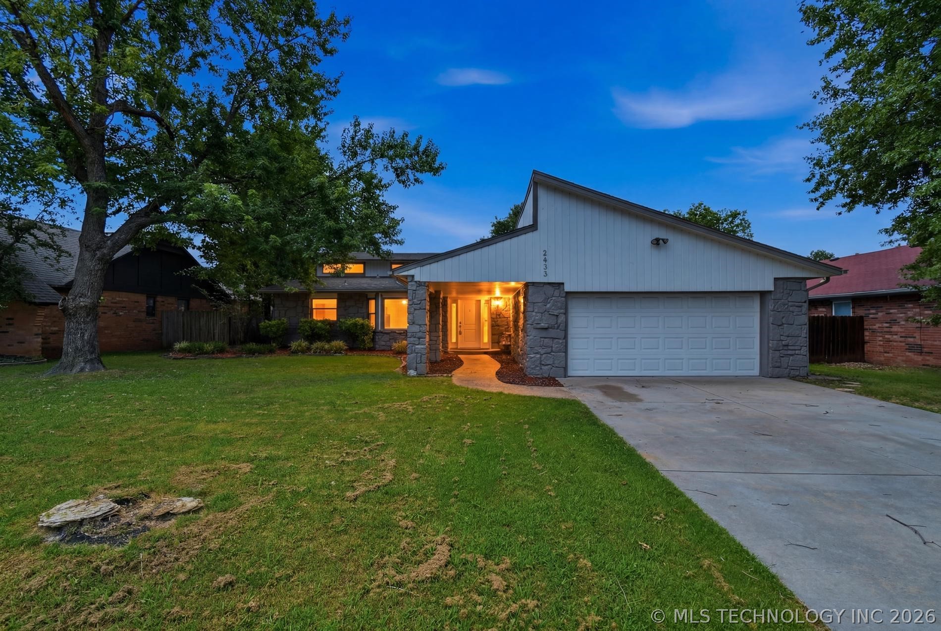 2633 W Dallas Street