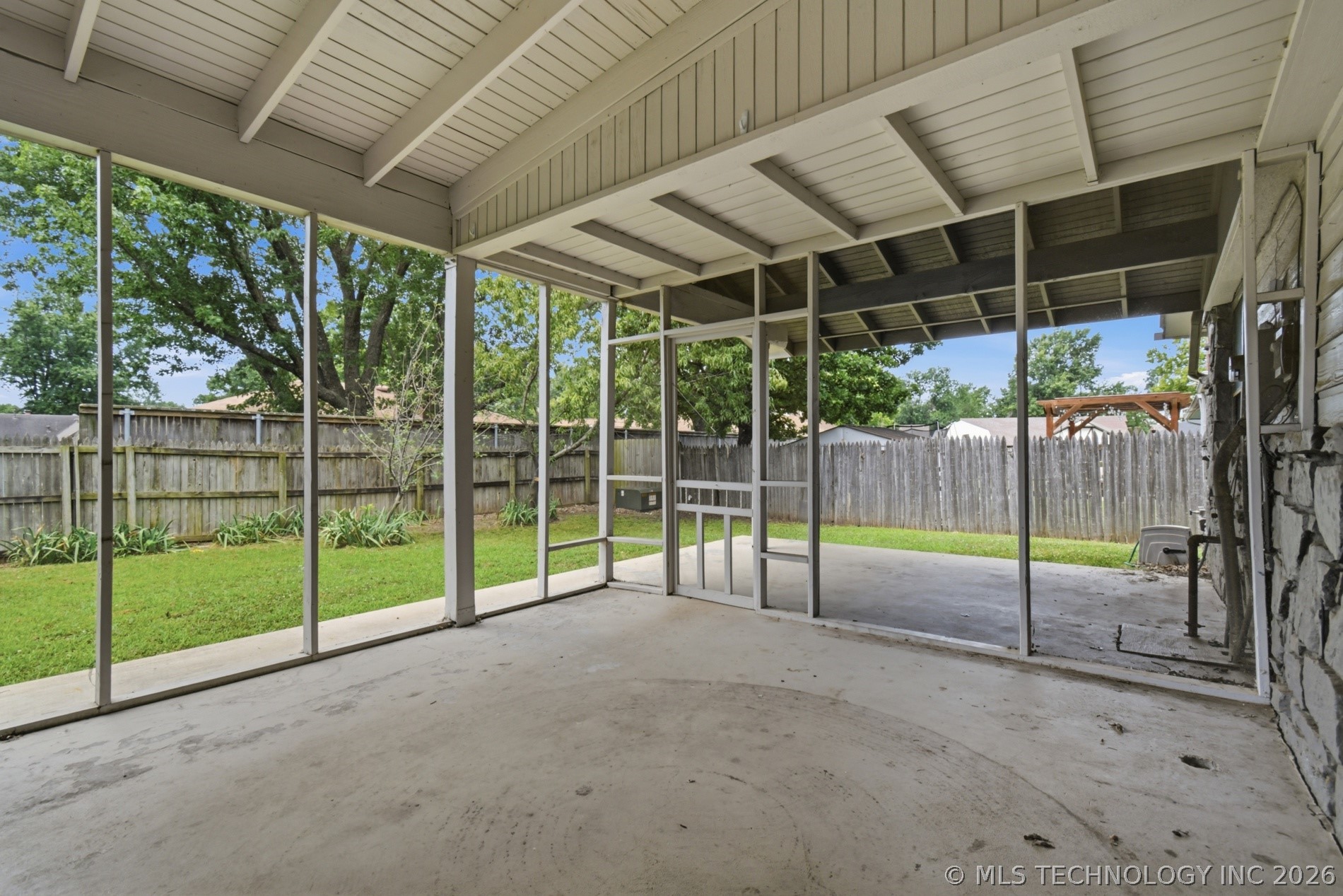 2633 W Dallas Street