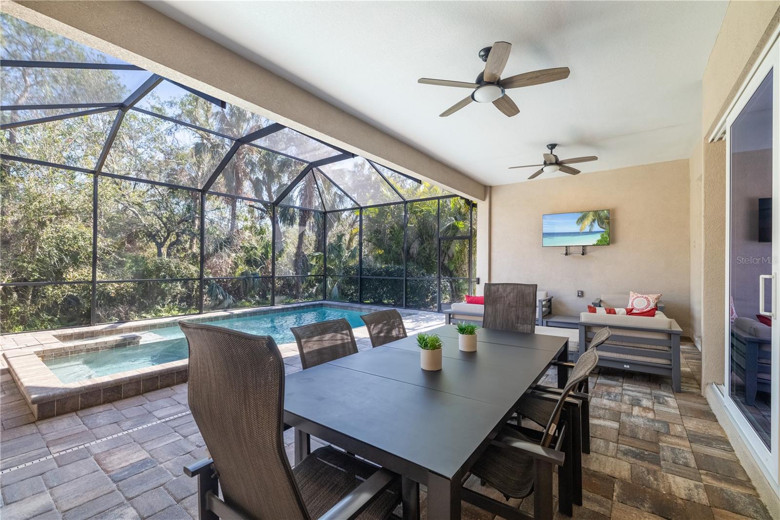 833 HONEYFLOWER LOOP