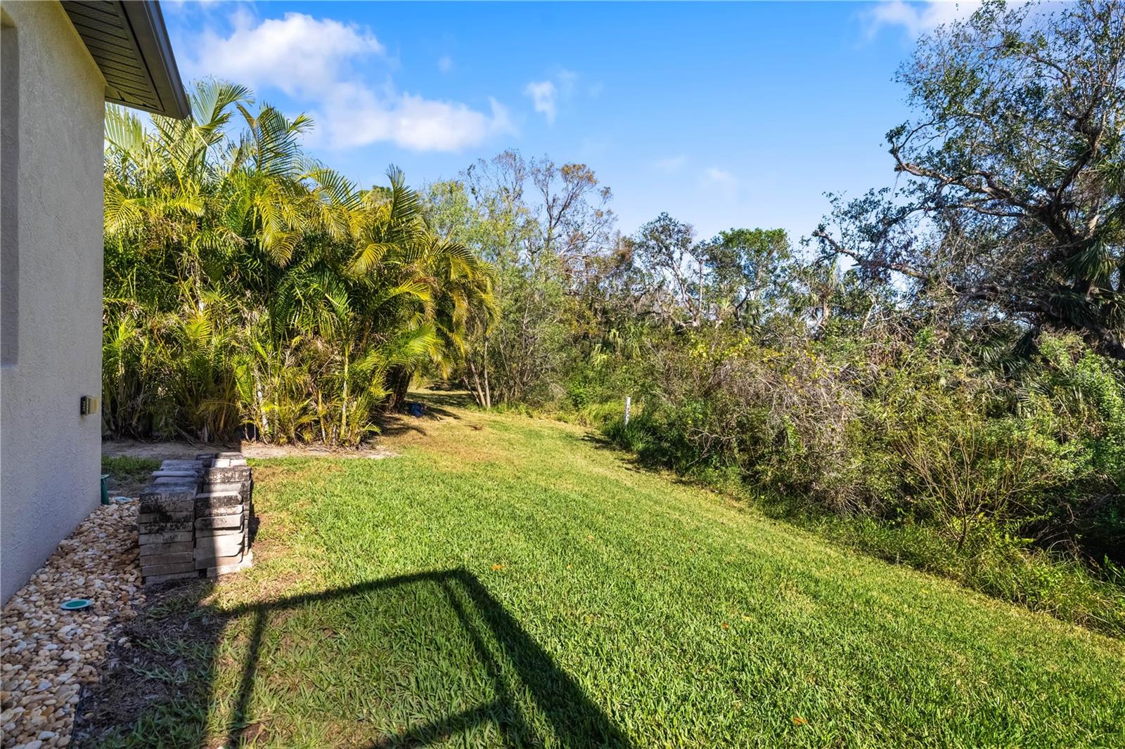 833 HONEYFLOWER LOOP