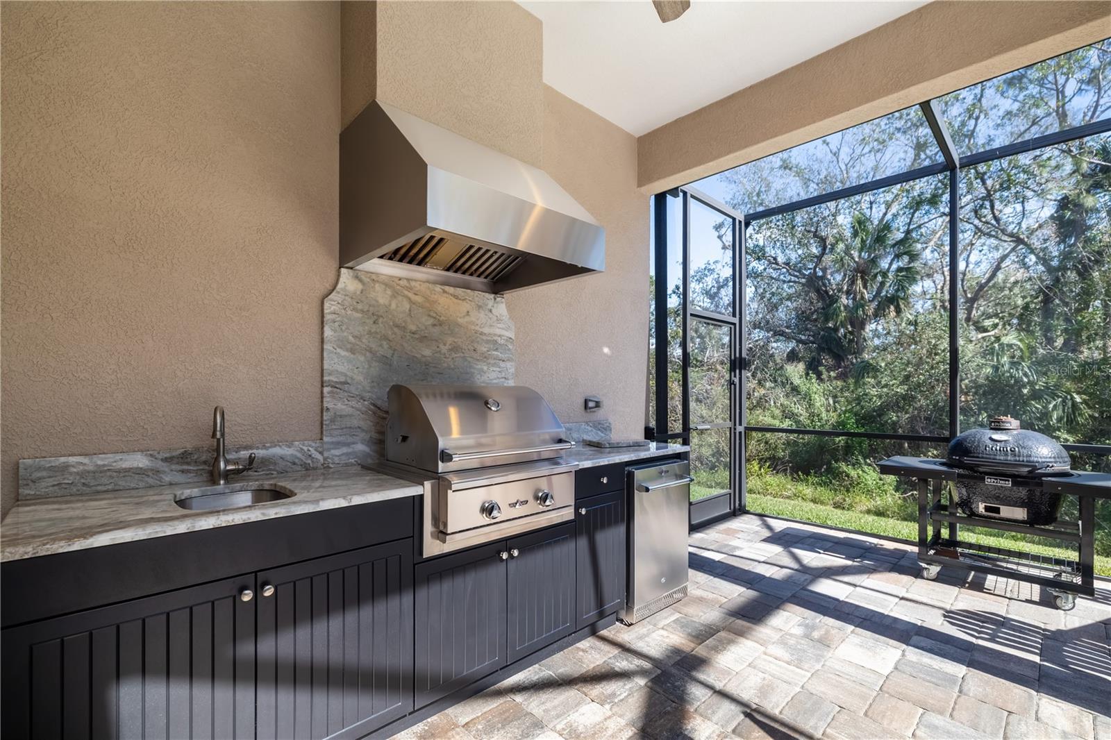 833 HONEYFLOWER LOOP