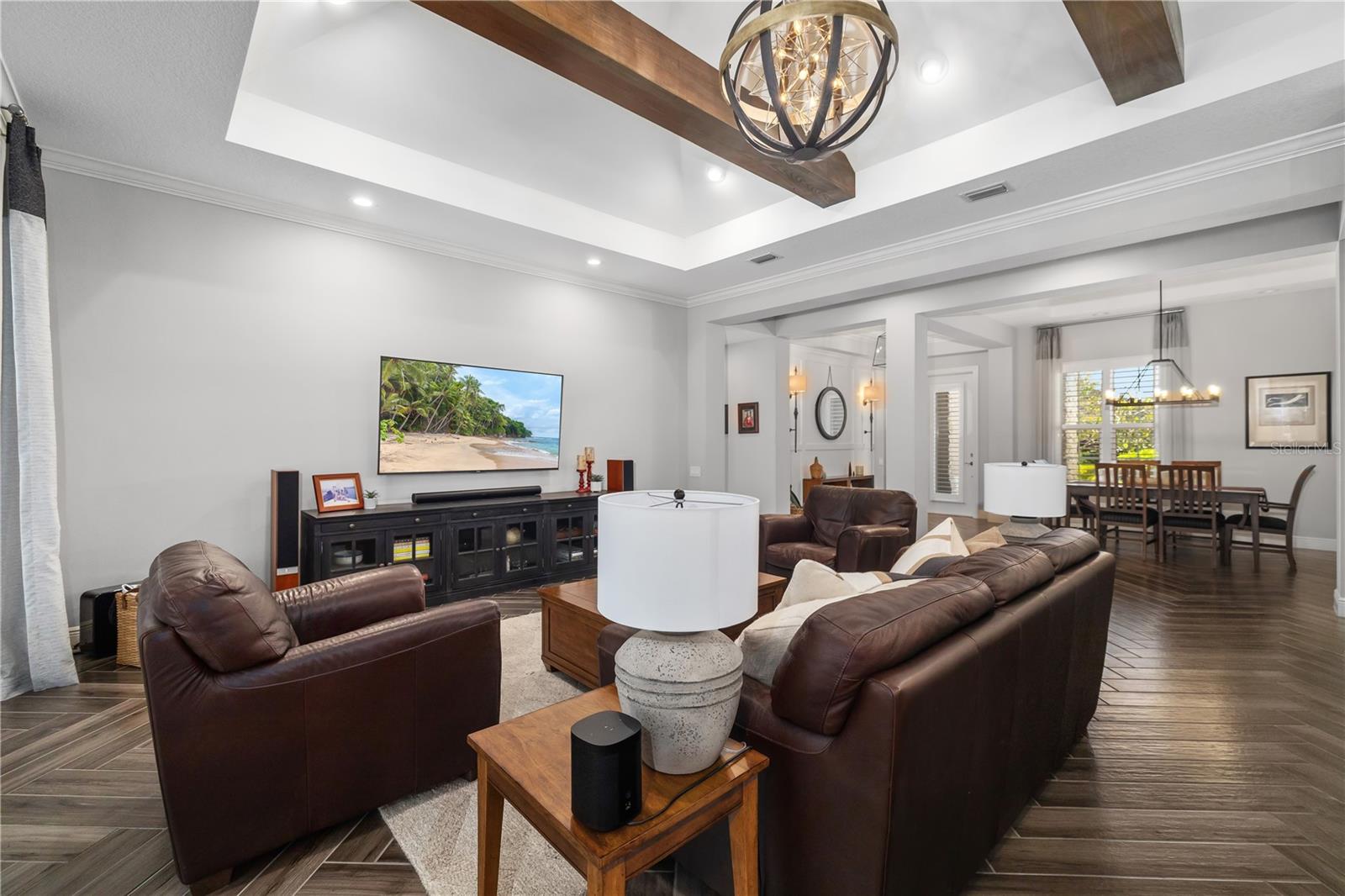 833 HONEYFLOWER LOOP