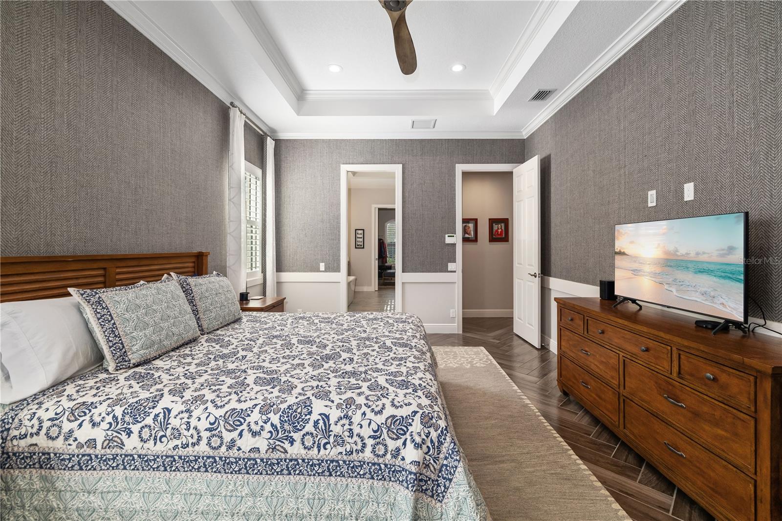 833 HONEYFLOWER LOOP