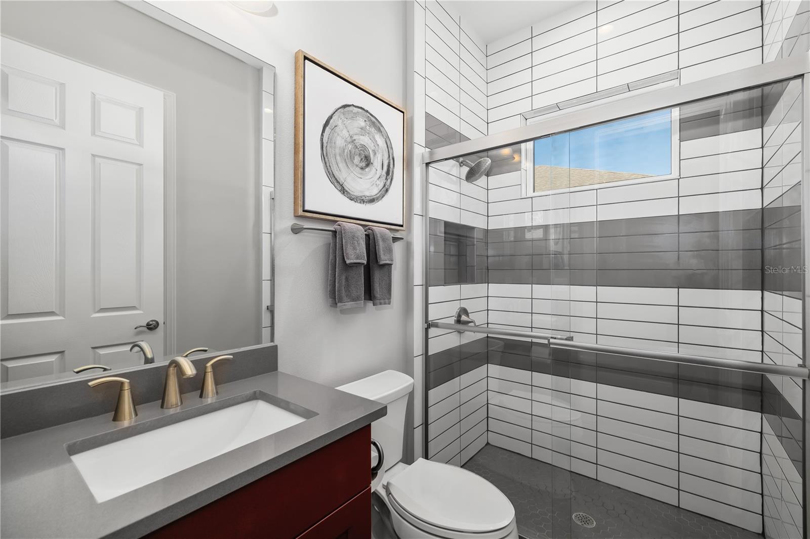 833 HONEYFLOWER LOOP