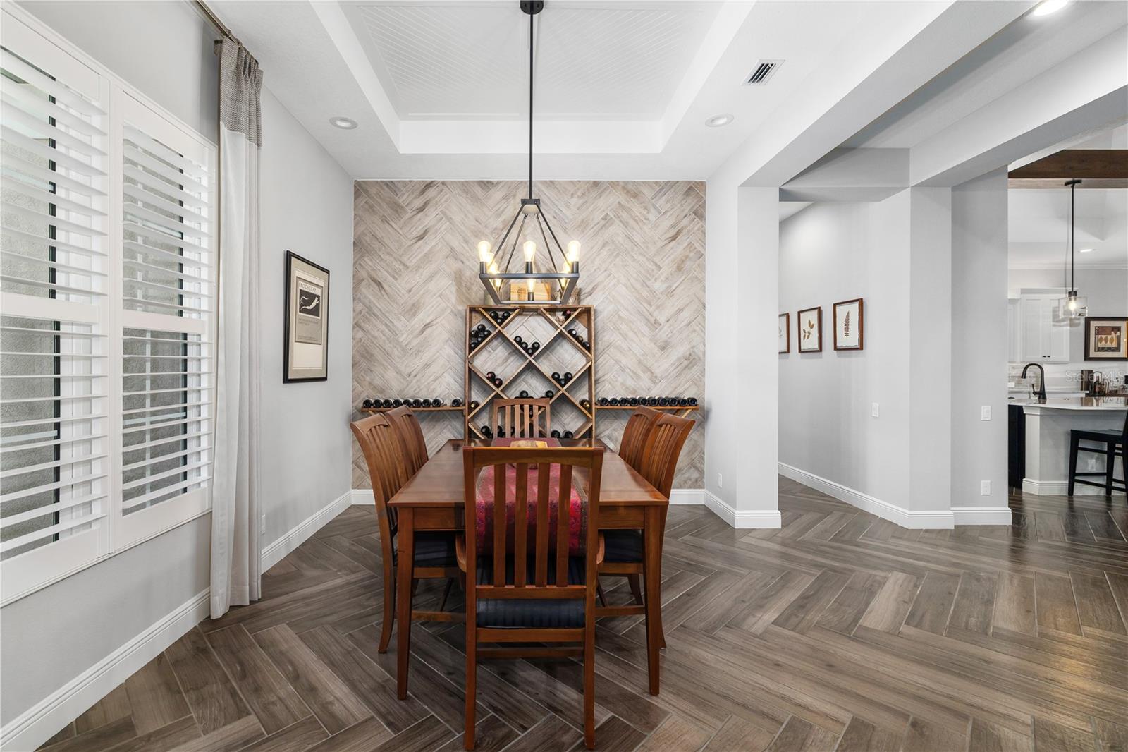 833 HONEYFLOWER LOOP