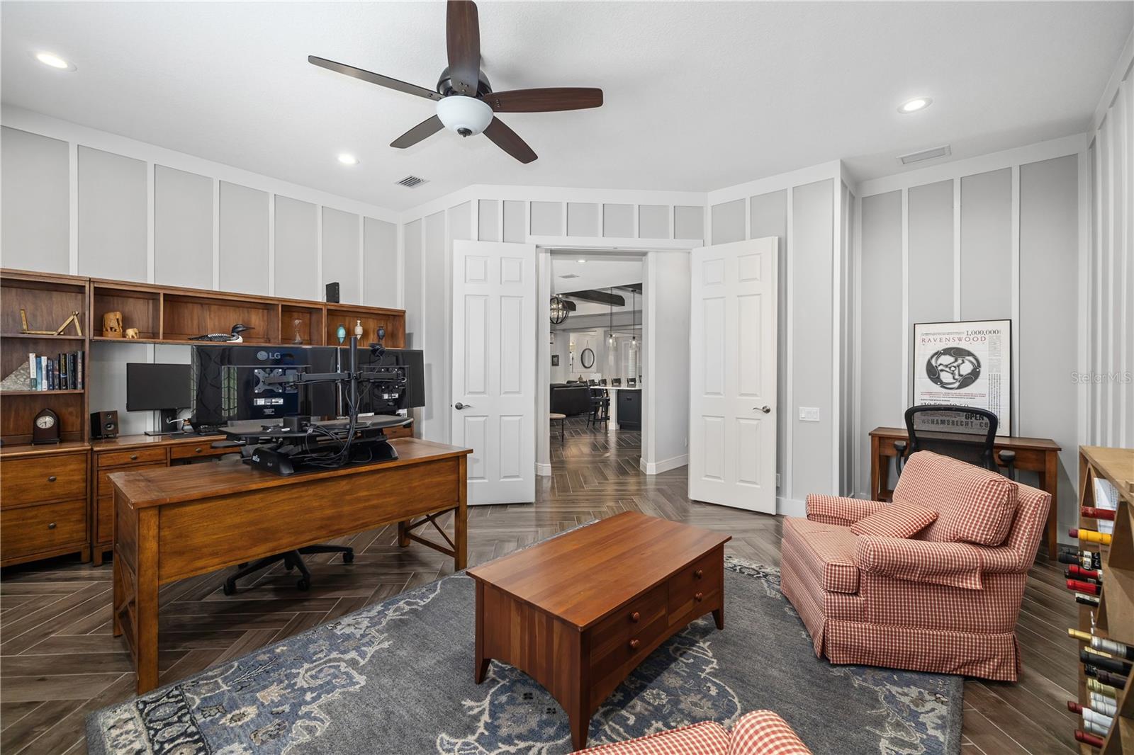 833 HONEYFLOWER LOOP