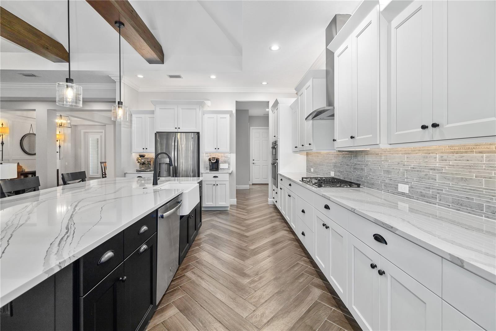 833 HONEYFLOWER LOOP