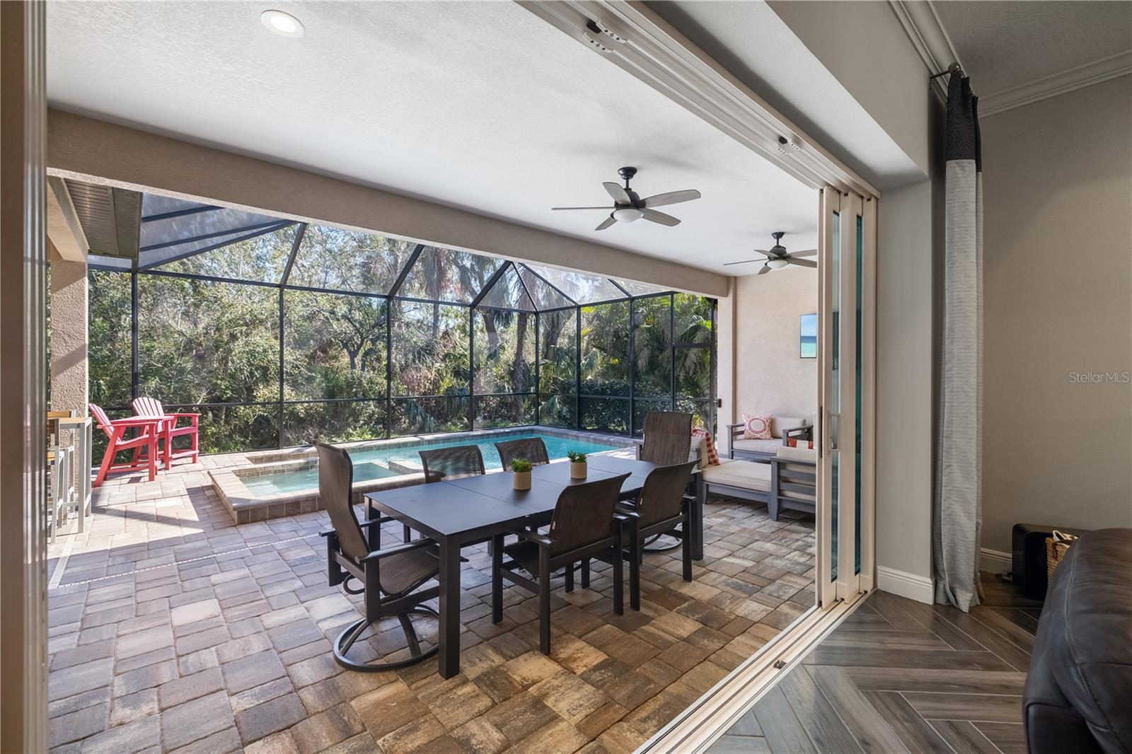 833 HONEYFLOWER LOOP