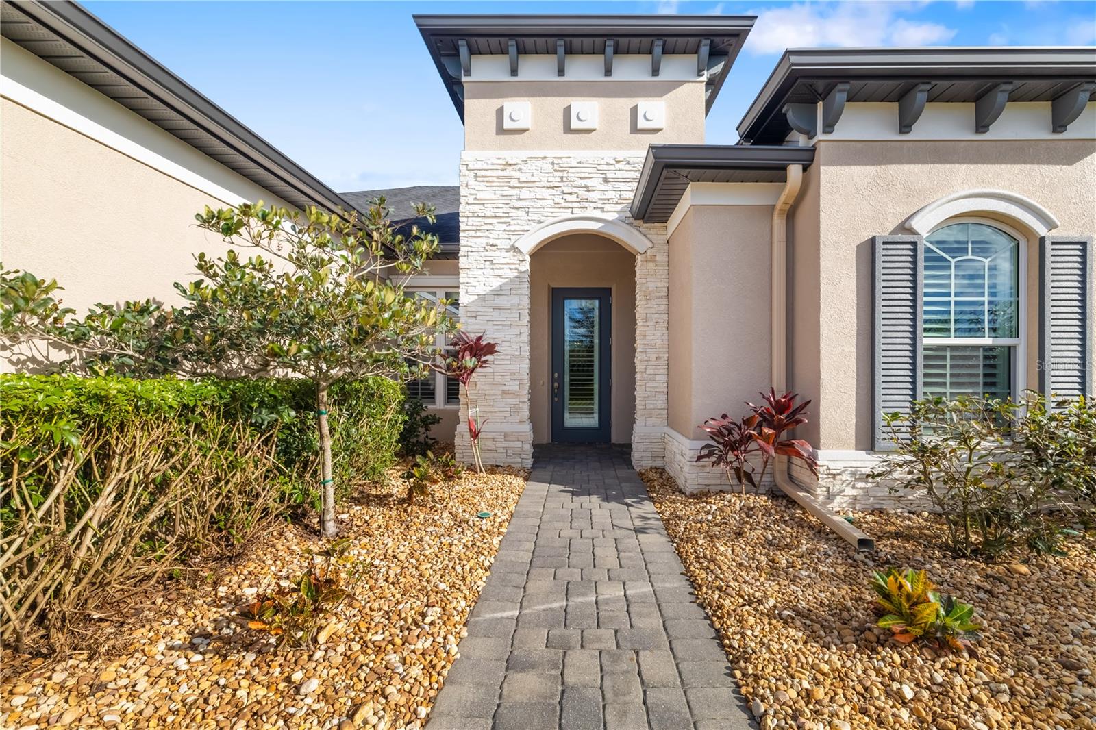 833 HONEYFLOWER LOOP