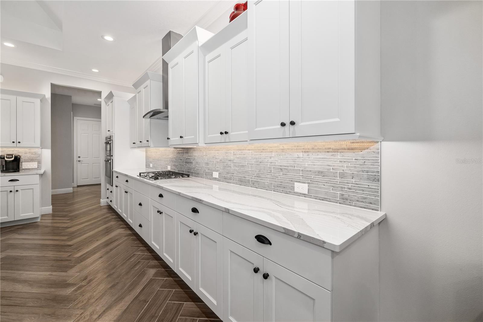 833 HONEYFLOWER LOOP
