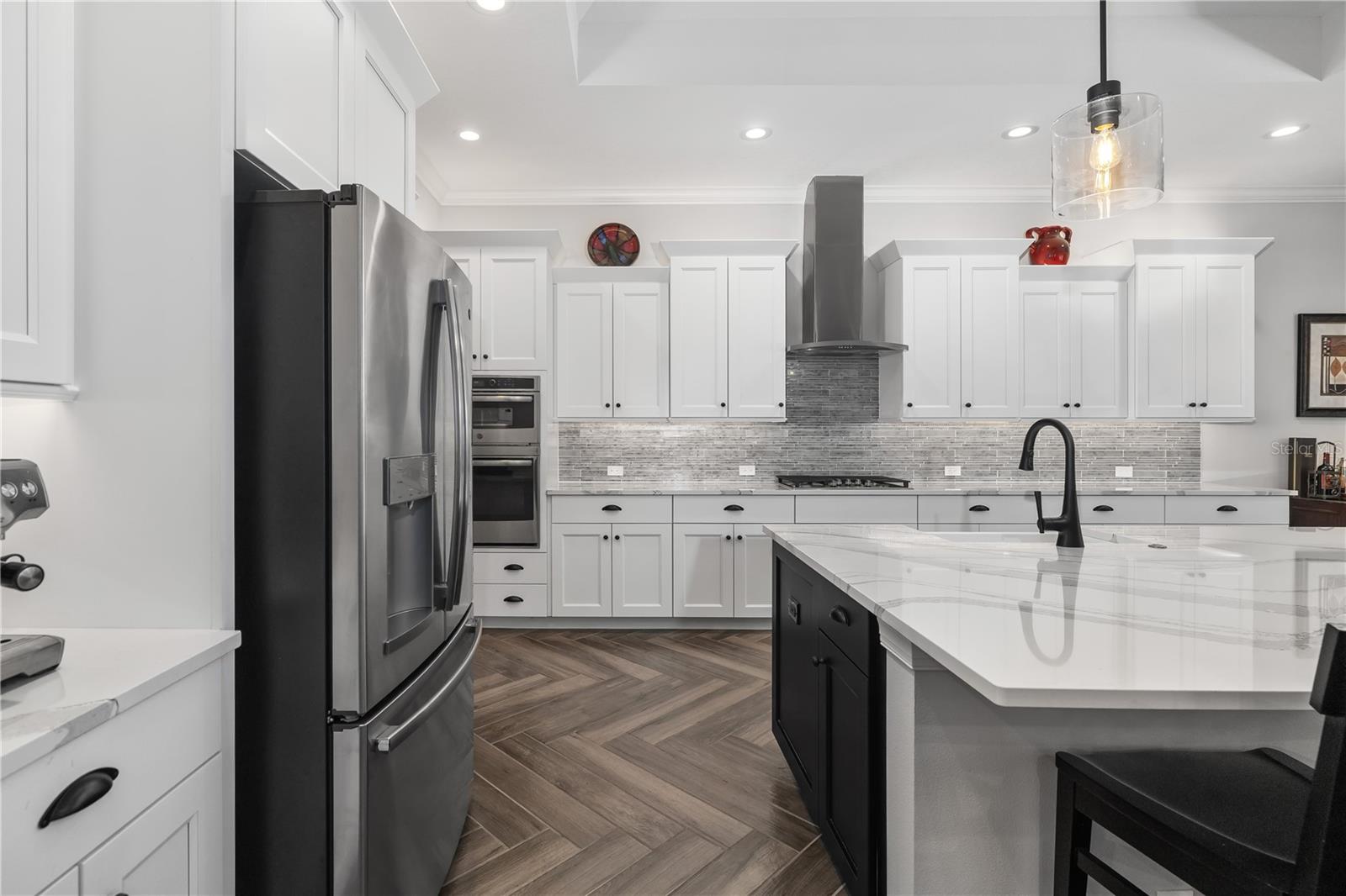 833 HONEYFLOWER LOOP