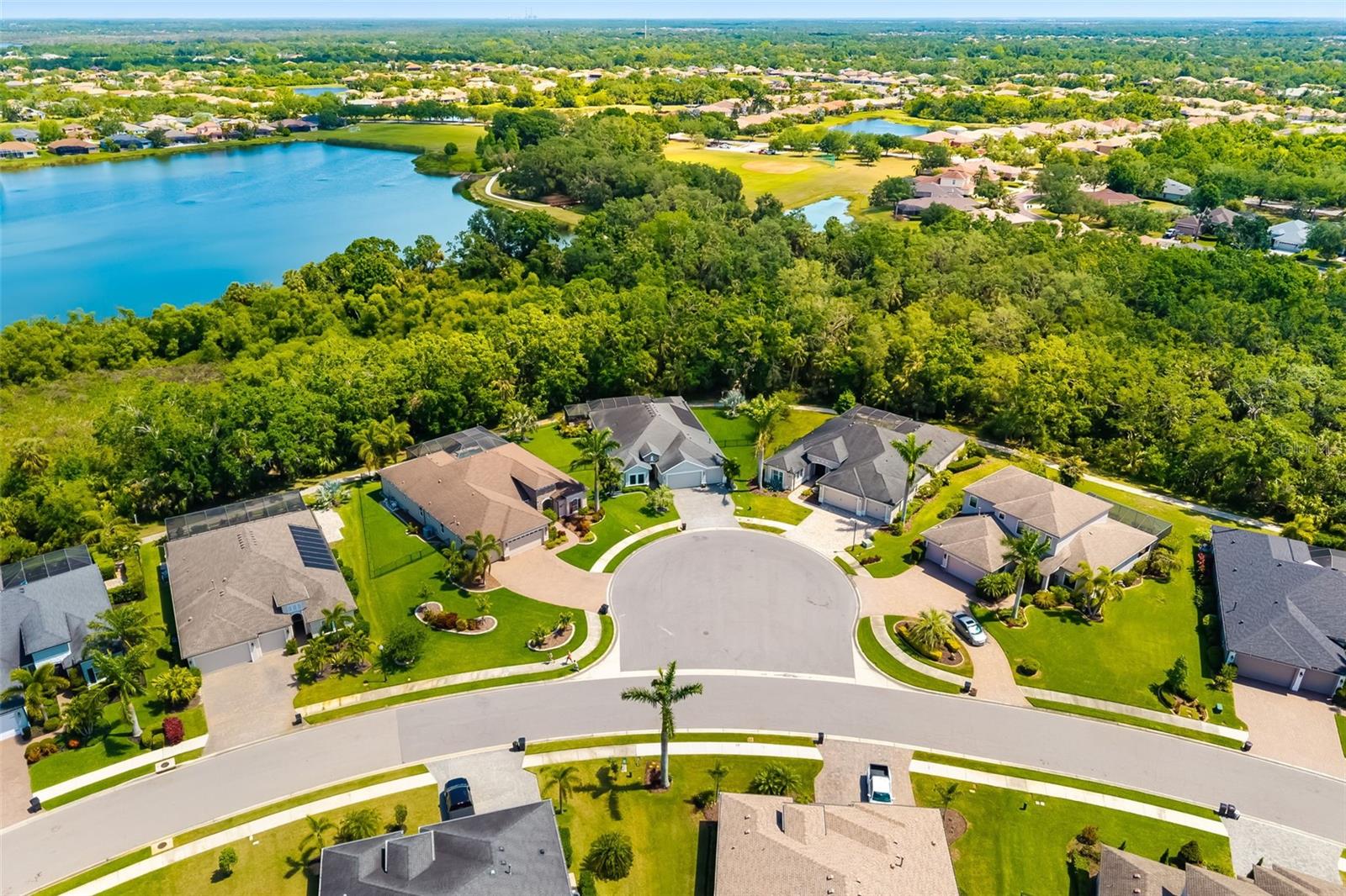 437 CHANTILLY TRL