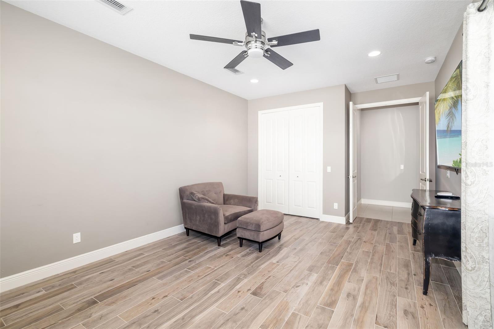 437 CHANTILLY TRL