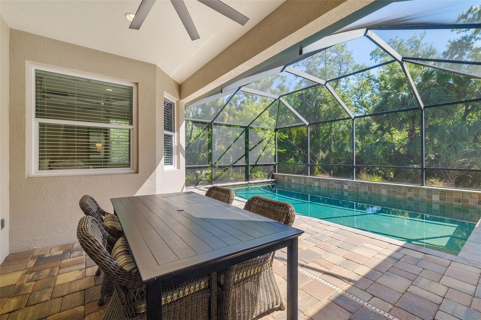 437 CHANTILLY TRL