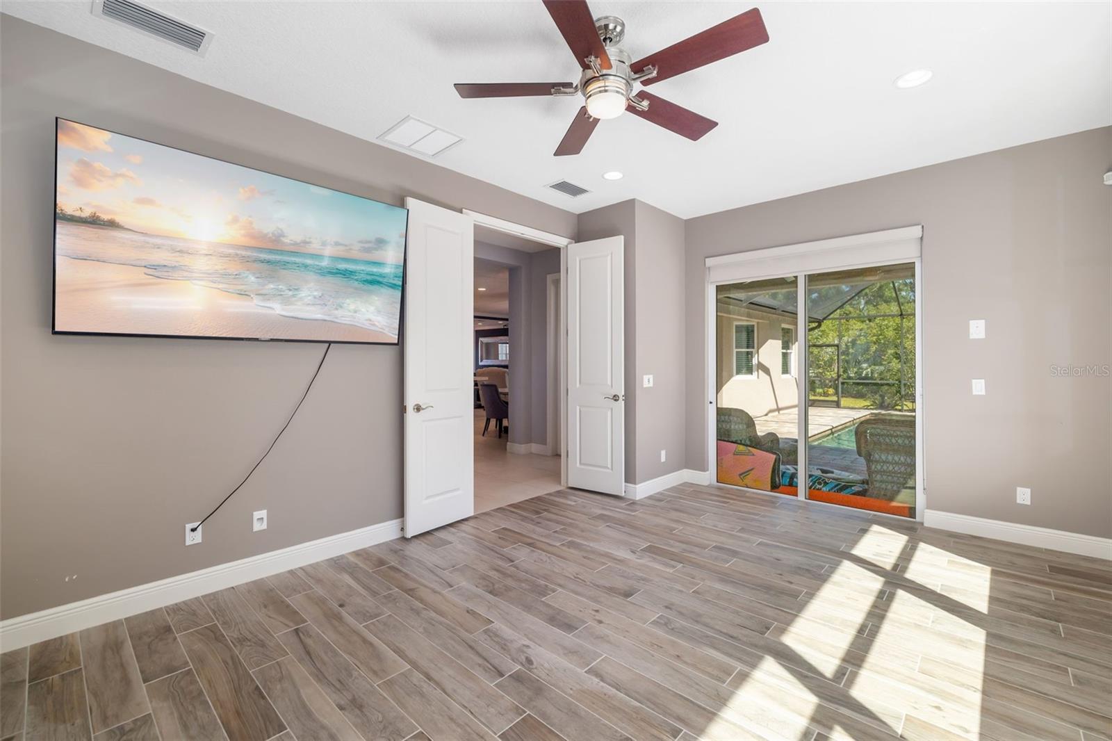 437 CHANTILLY TRL