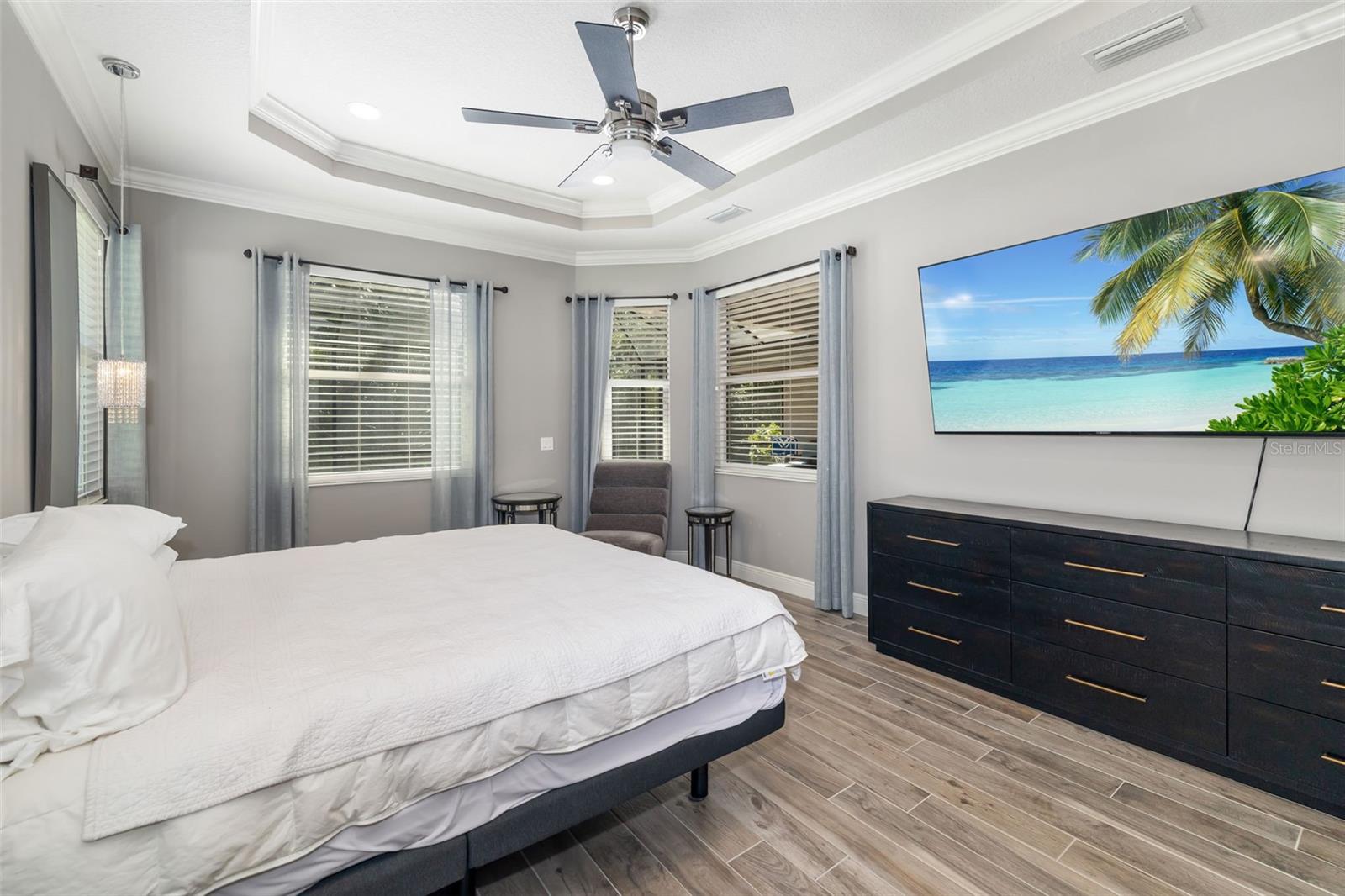 437 CHANTILLY TRL