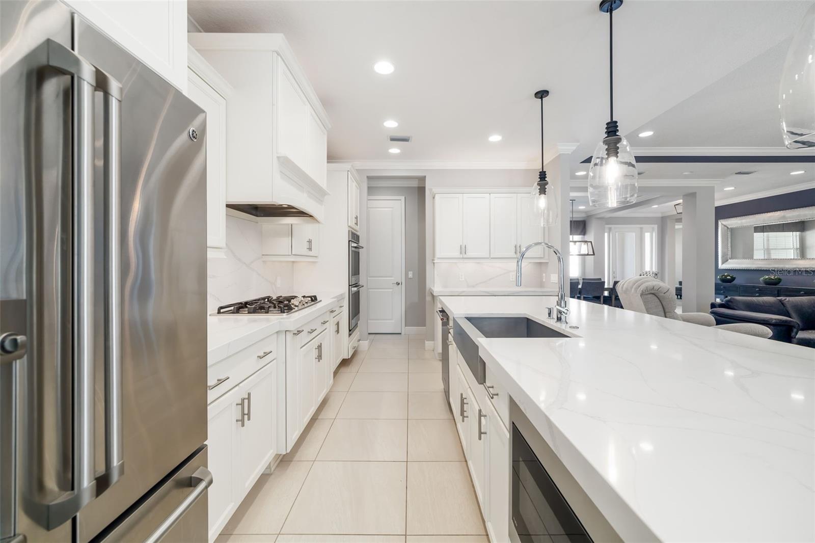 437 CHANTILLY TRL