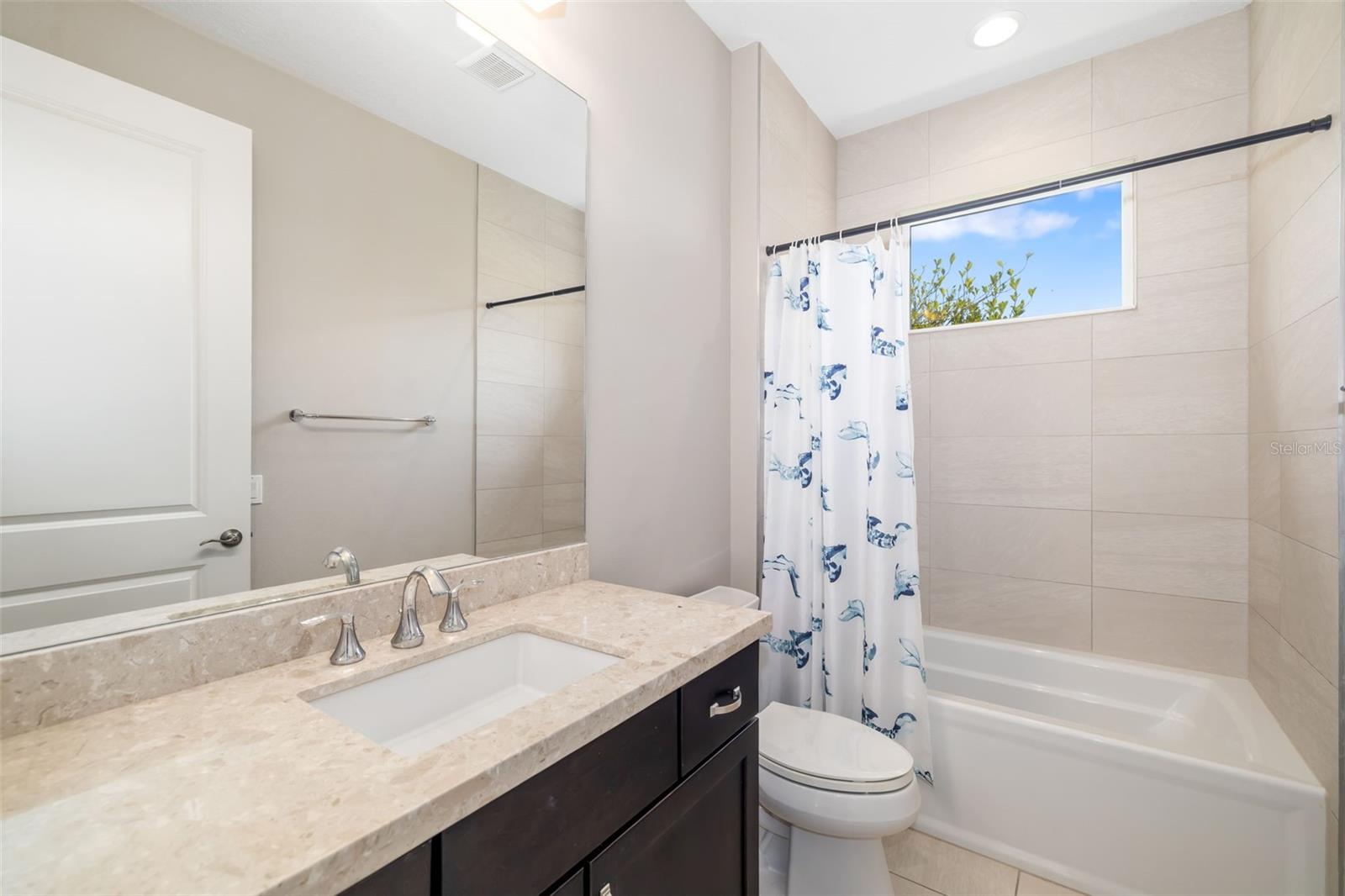 437 CHANTILLY TRL
