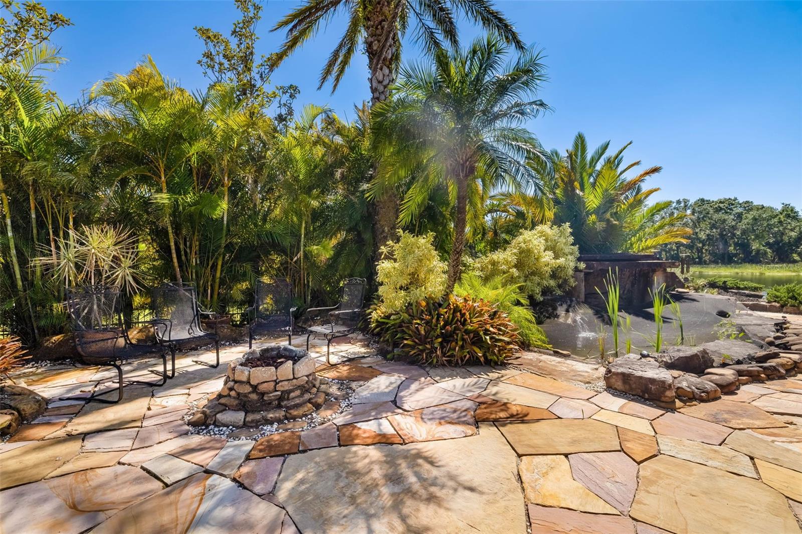356 BLACKBIRD CT