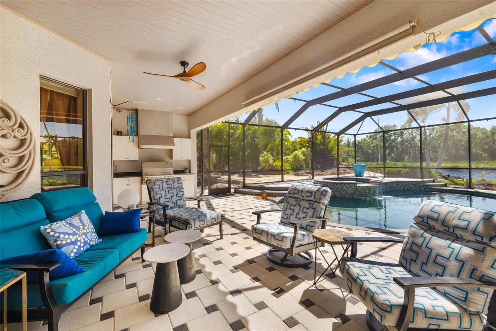 356 BLACKBIRD CT