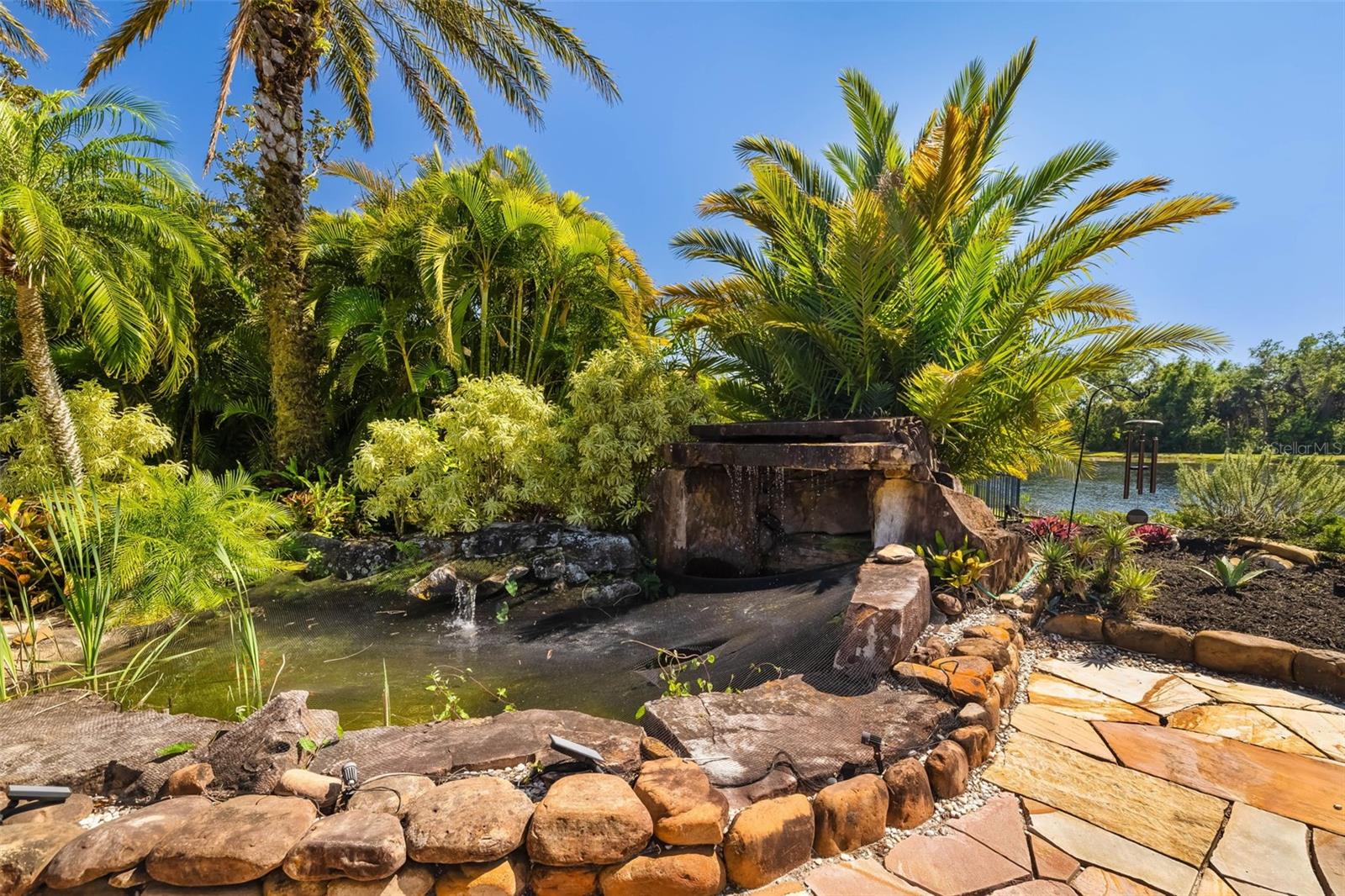 356 BLACKBIRD CT