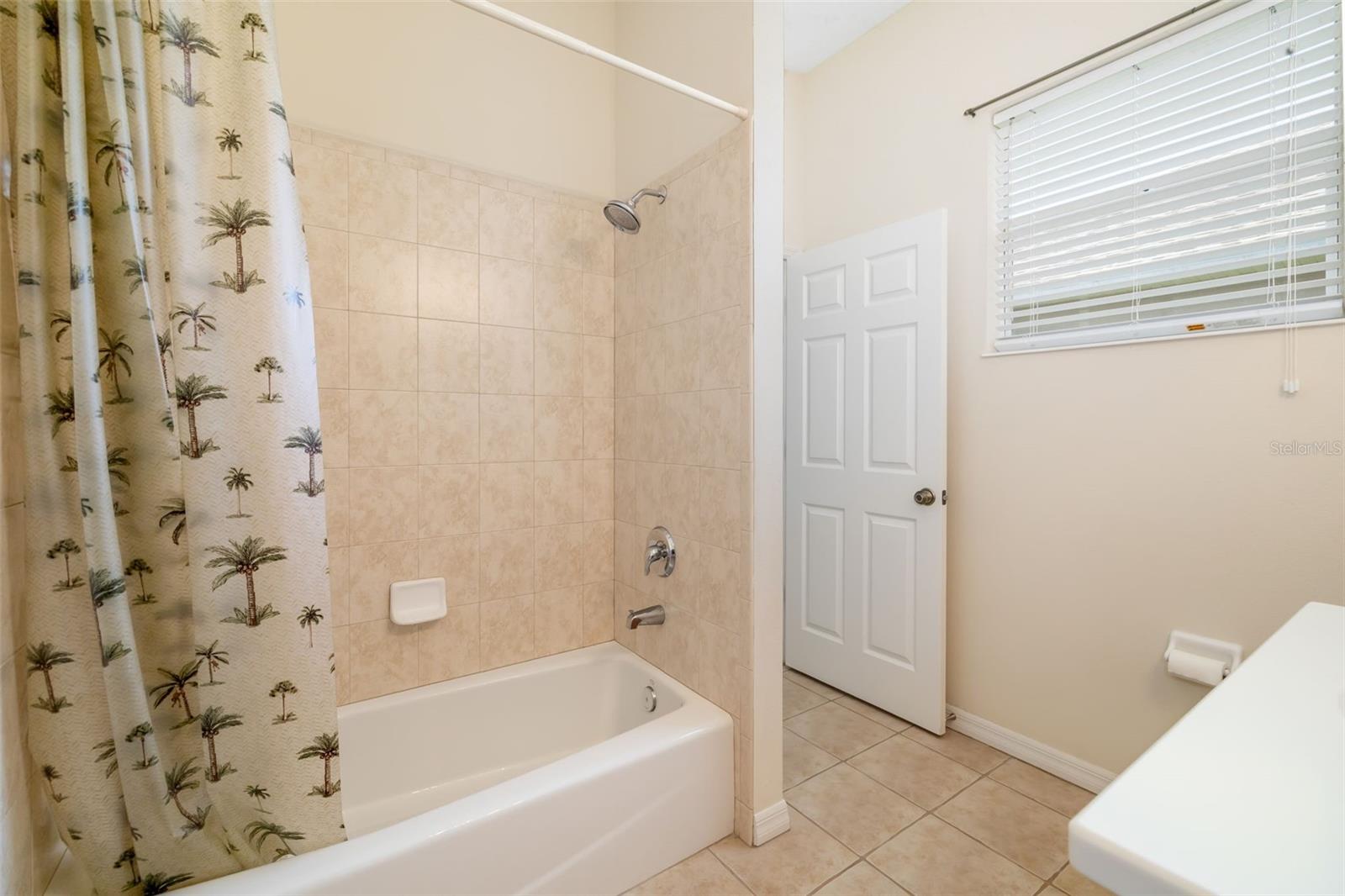 224 DAHLIA CT