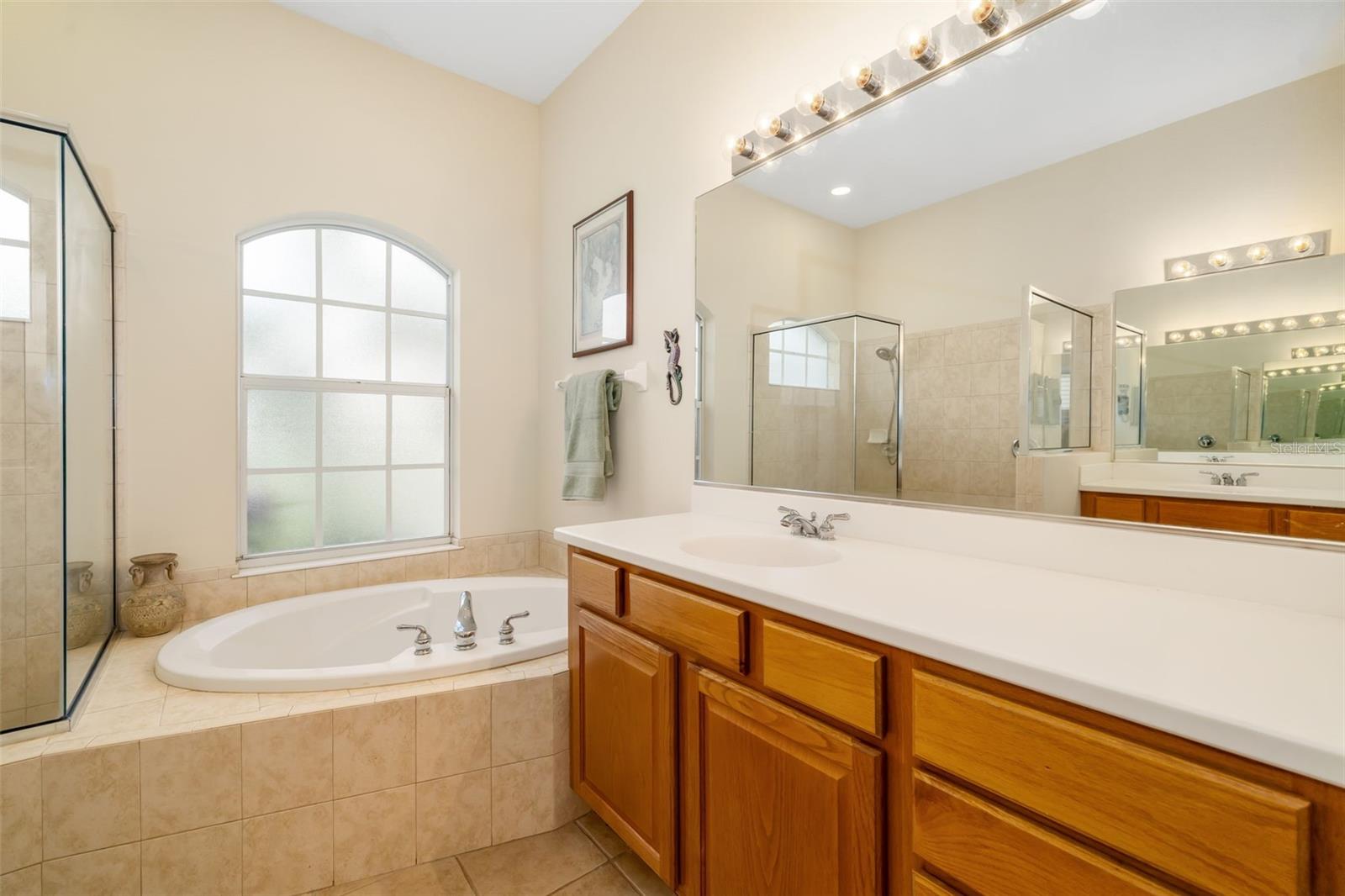 224 DAHLIA CT