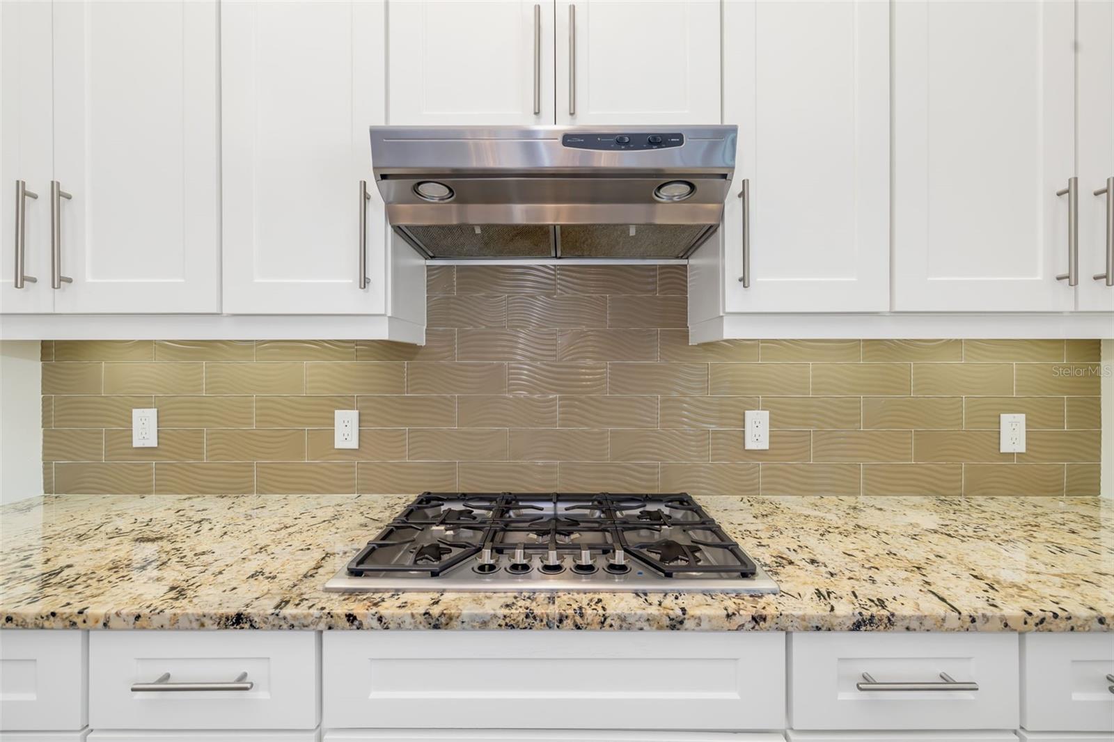 826 HONEYFLOWER LOOP