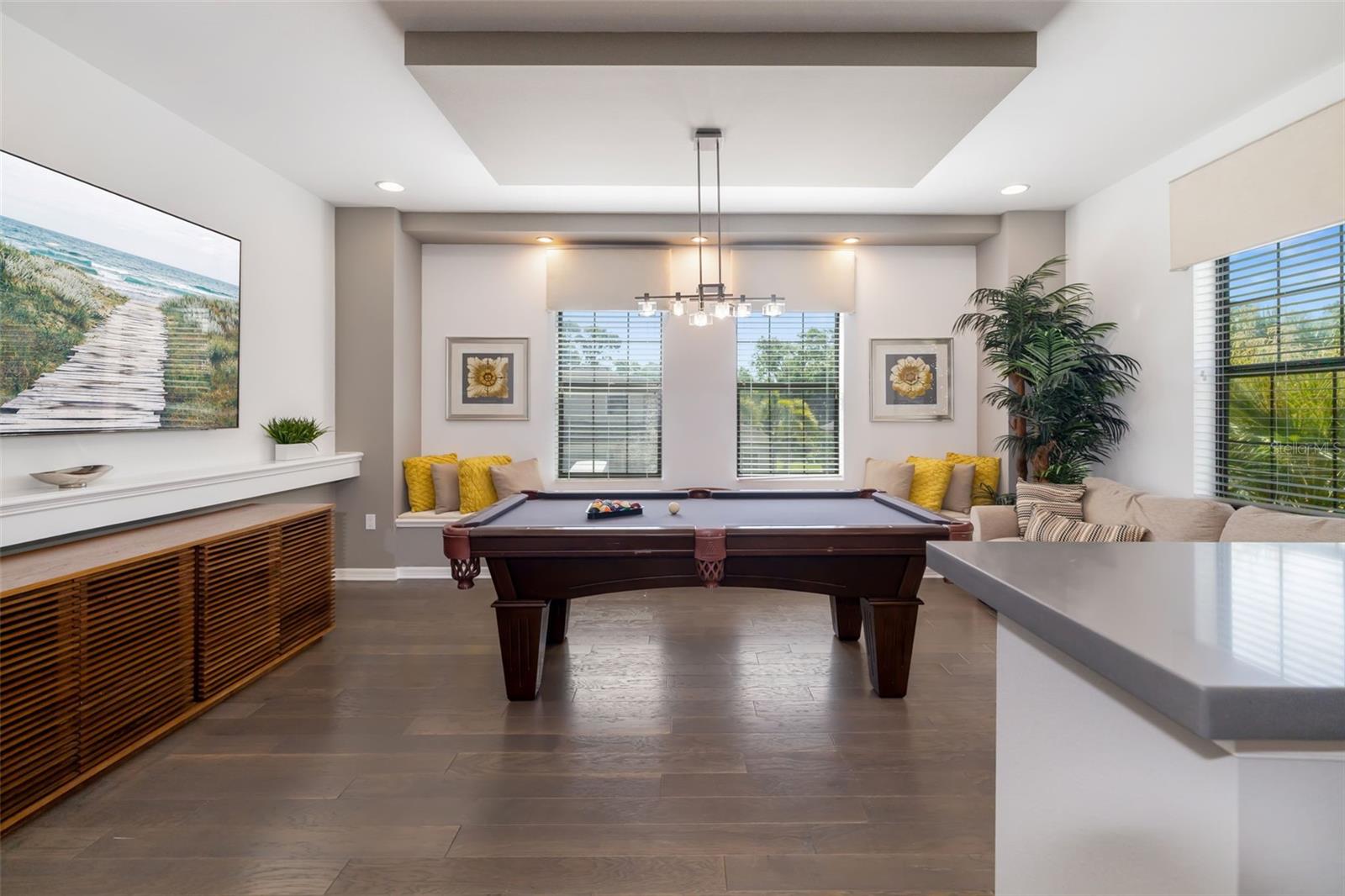 826 HONEYFLOWER LOOP