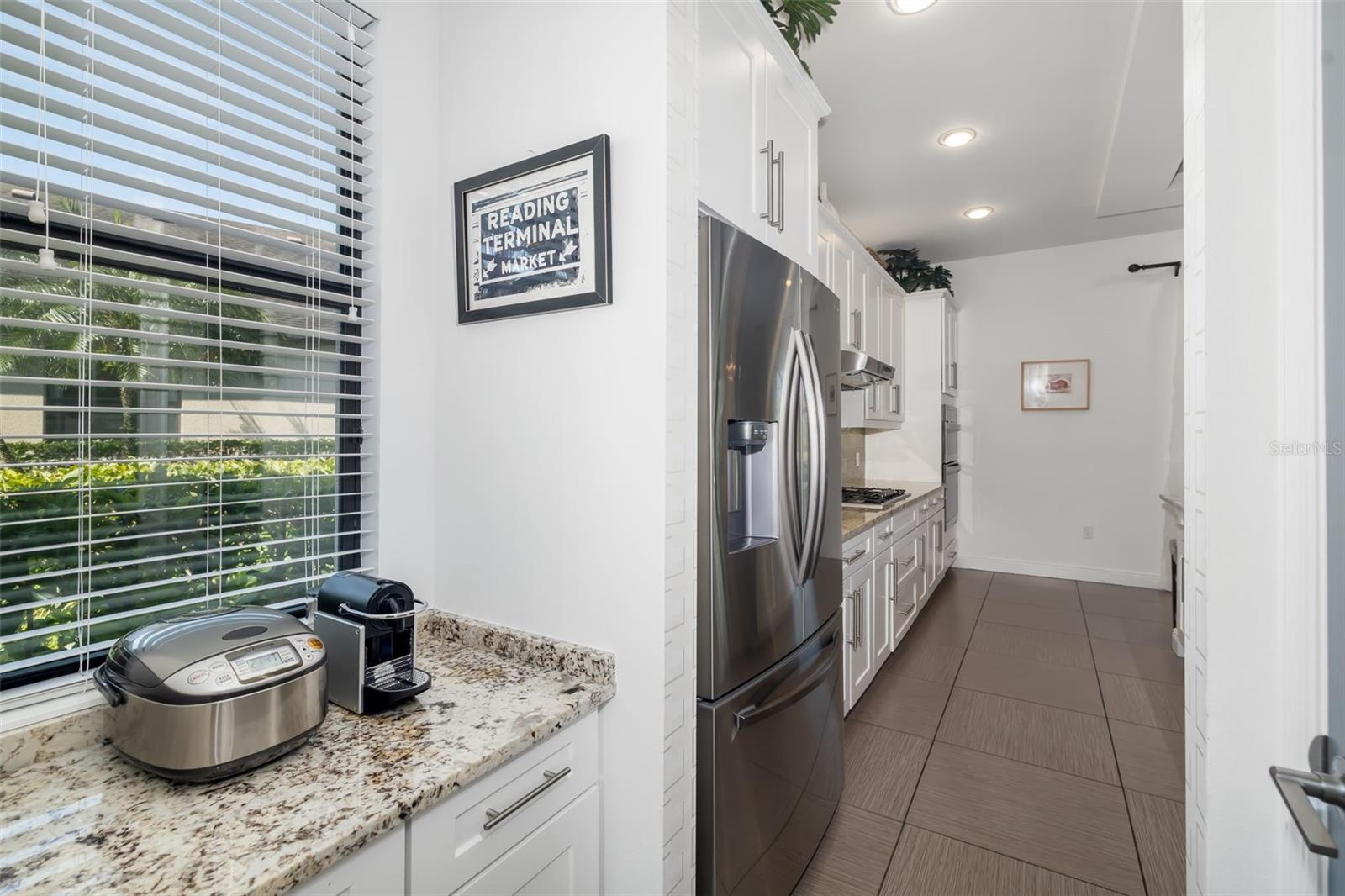 826 HONEYFLOWER LOOP