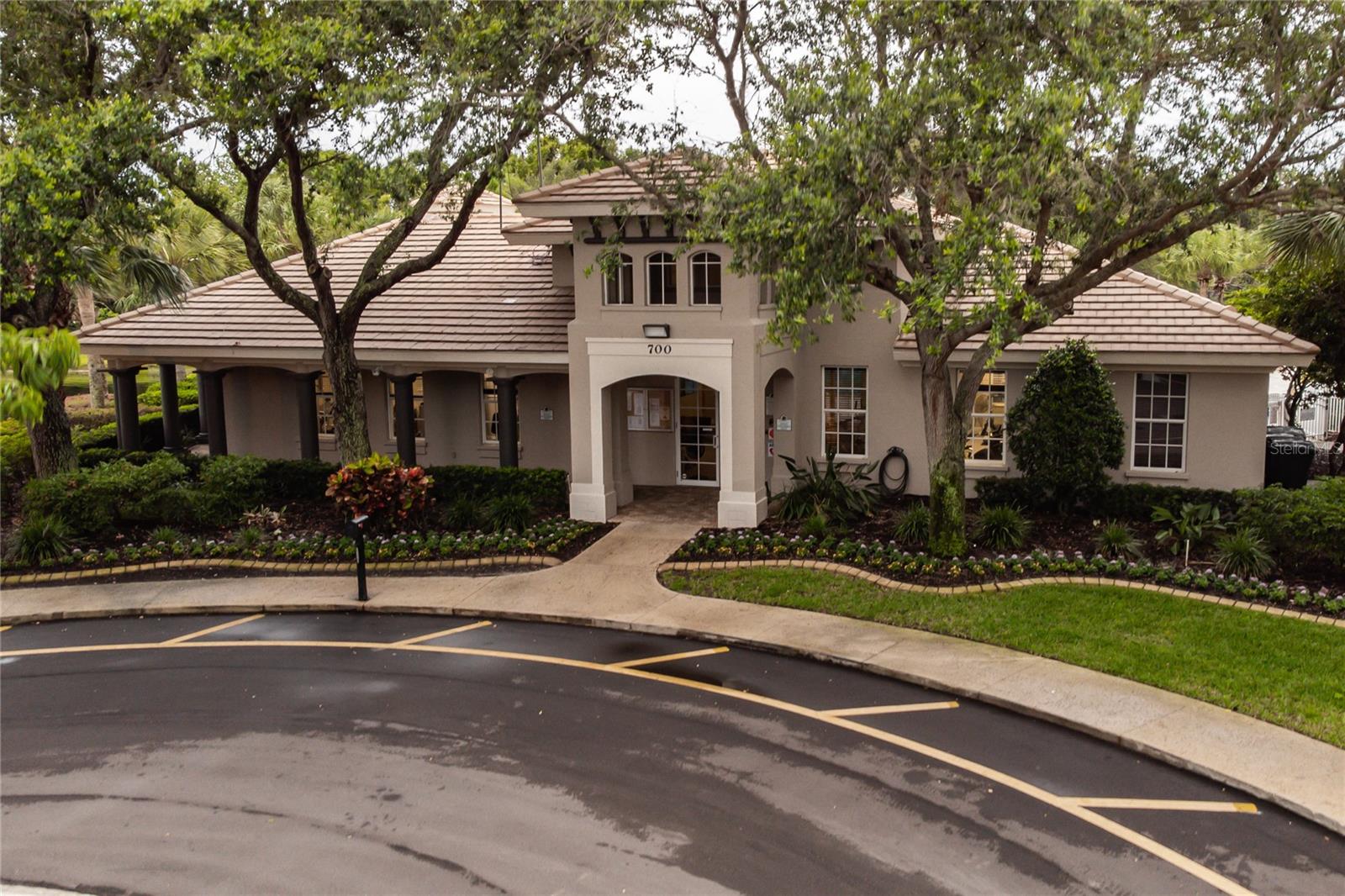 826 HONEYFLOWER LOOP