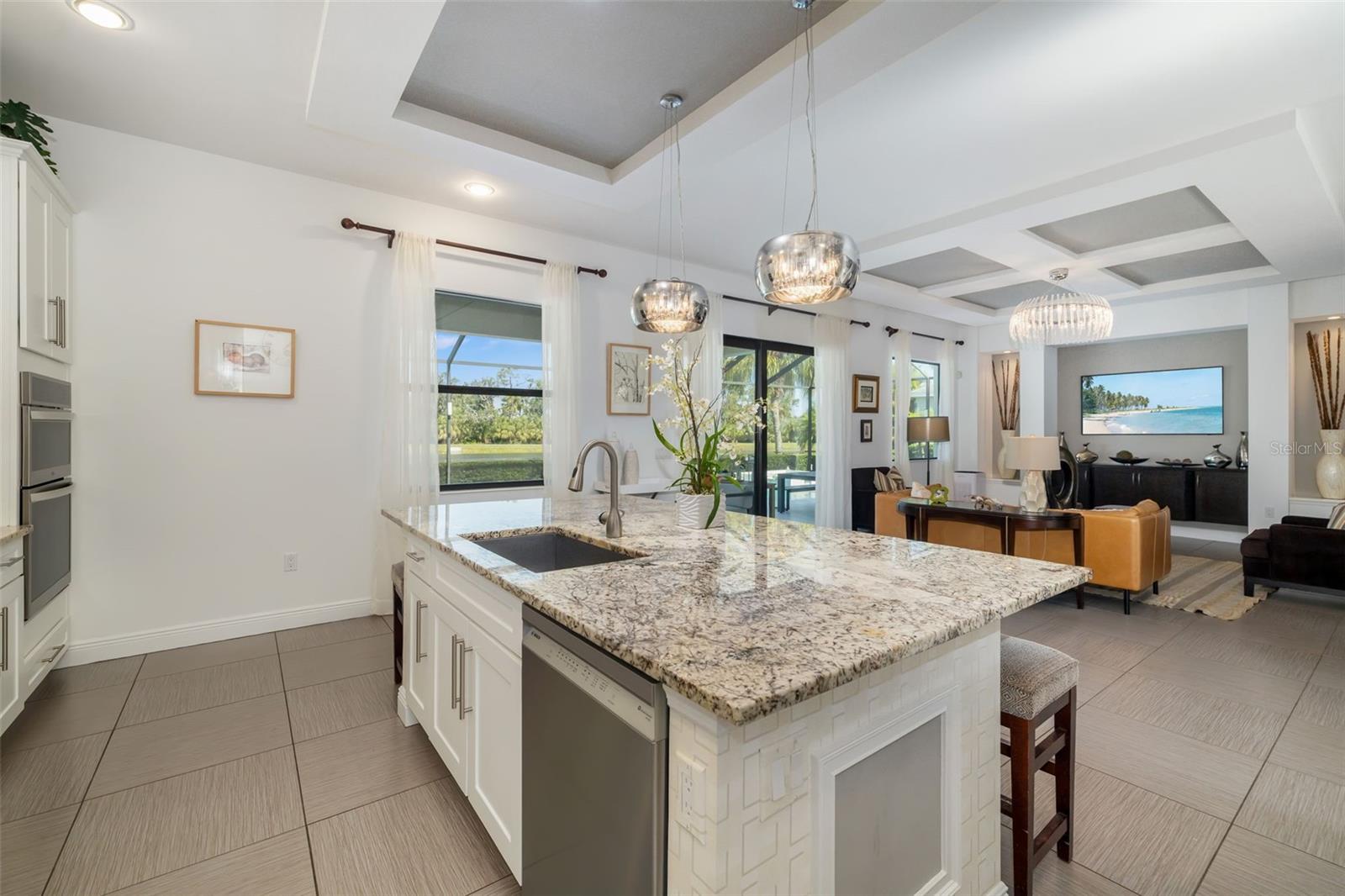 826 HONEYFLOWER LOOP