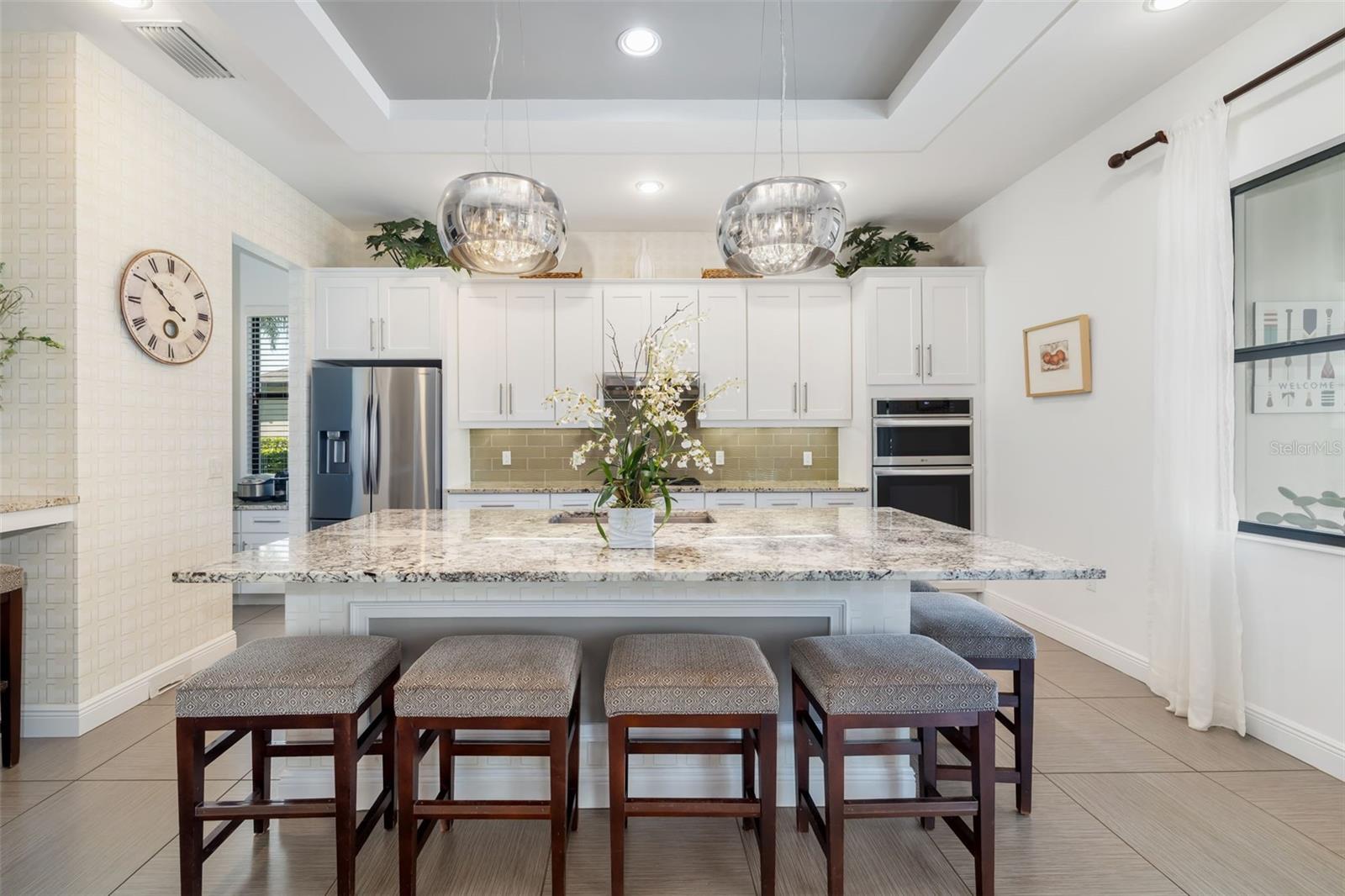 826 HONEYFLOWER LOOP