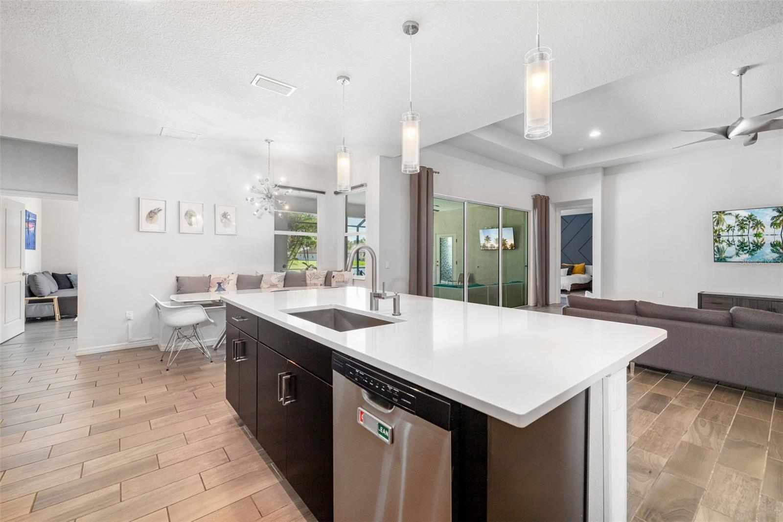 650 ROSEMARY CIR