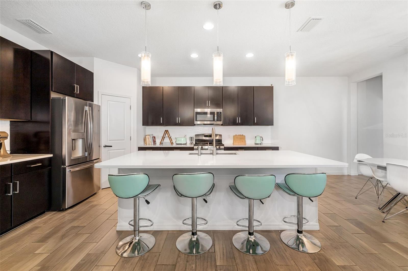 650 ROSEMARY CIR