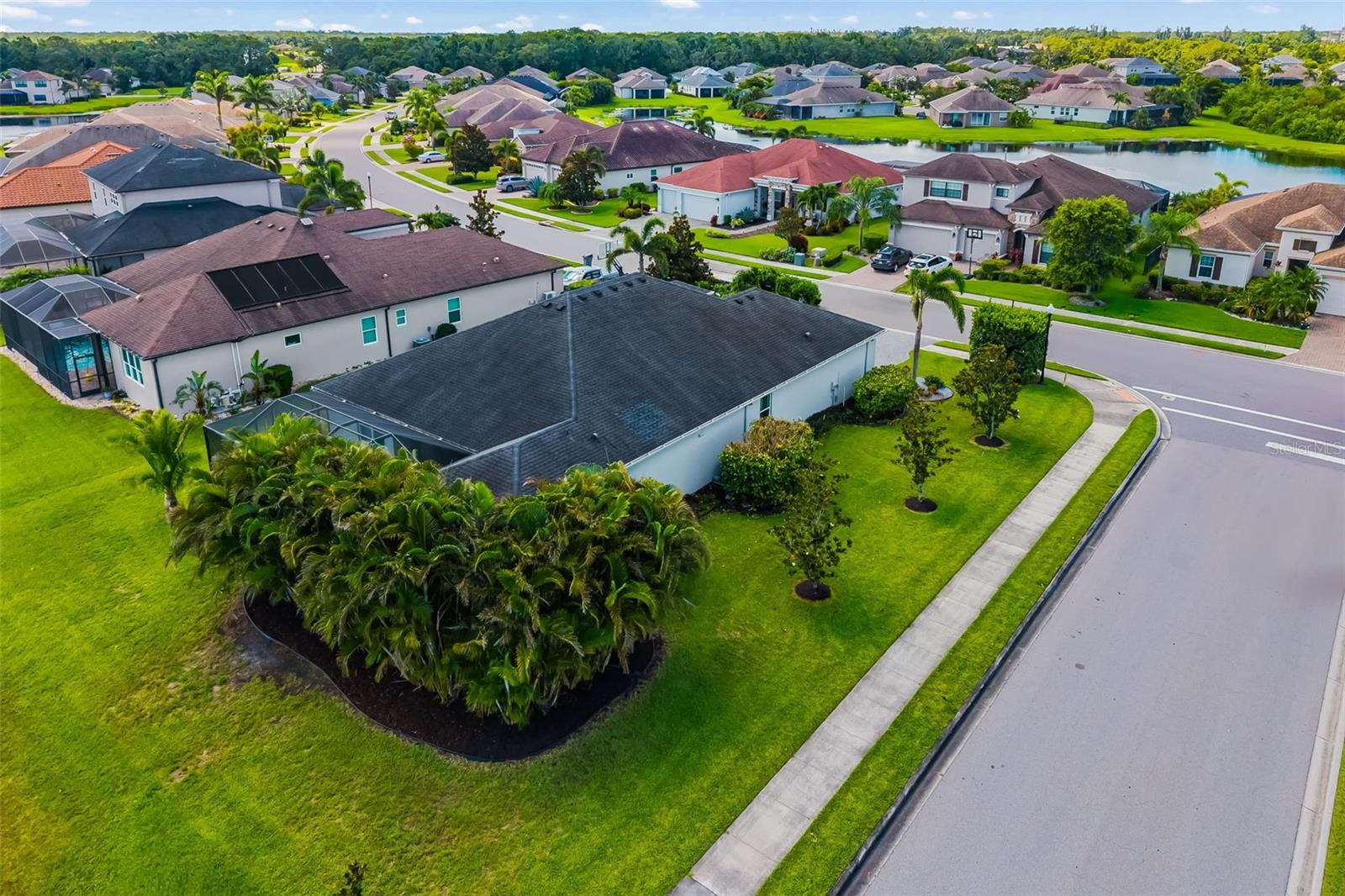 650 ROSEMARY CIR