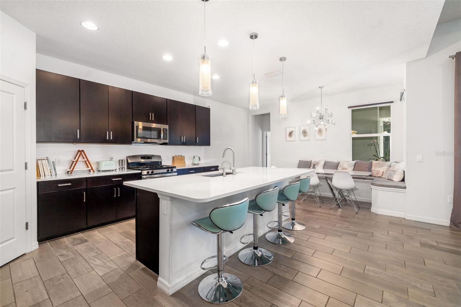 650 ROSEMARY CIR