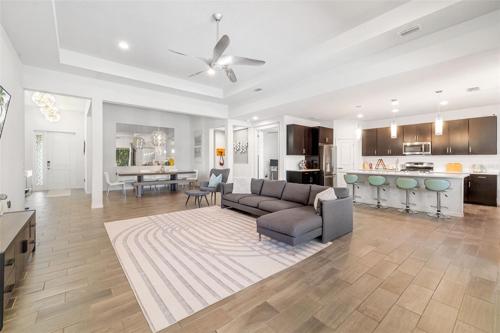 650 ROSEMARY CIR