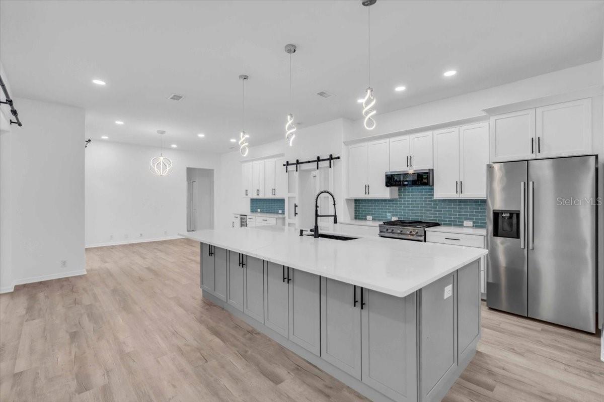 1438 BRAMBLING CT