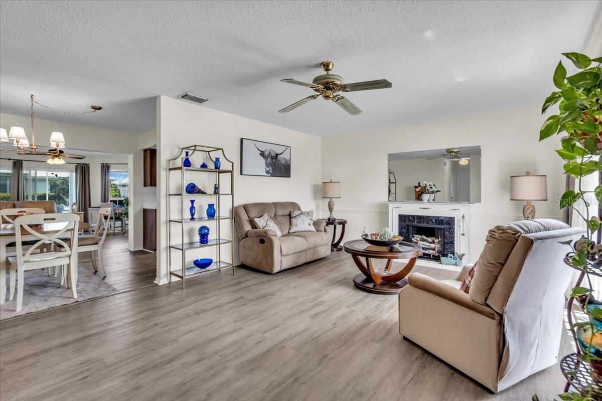 4003 JOYCE DR