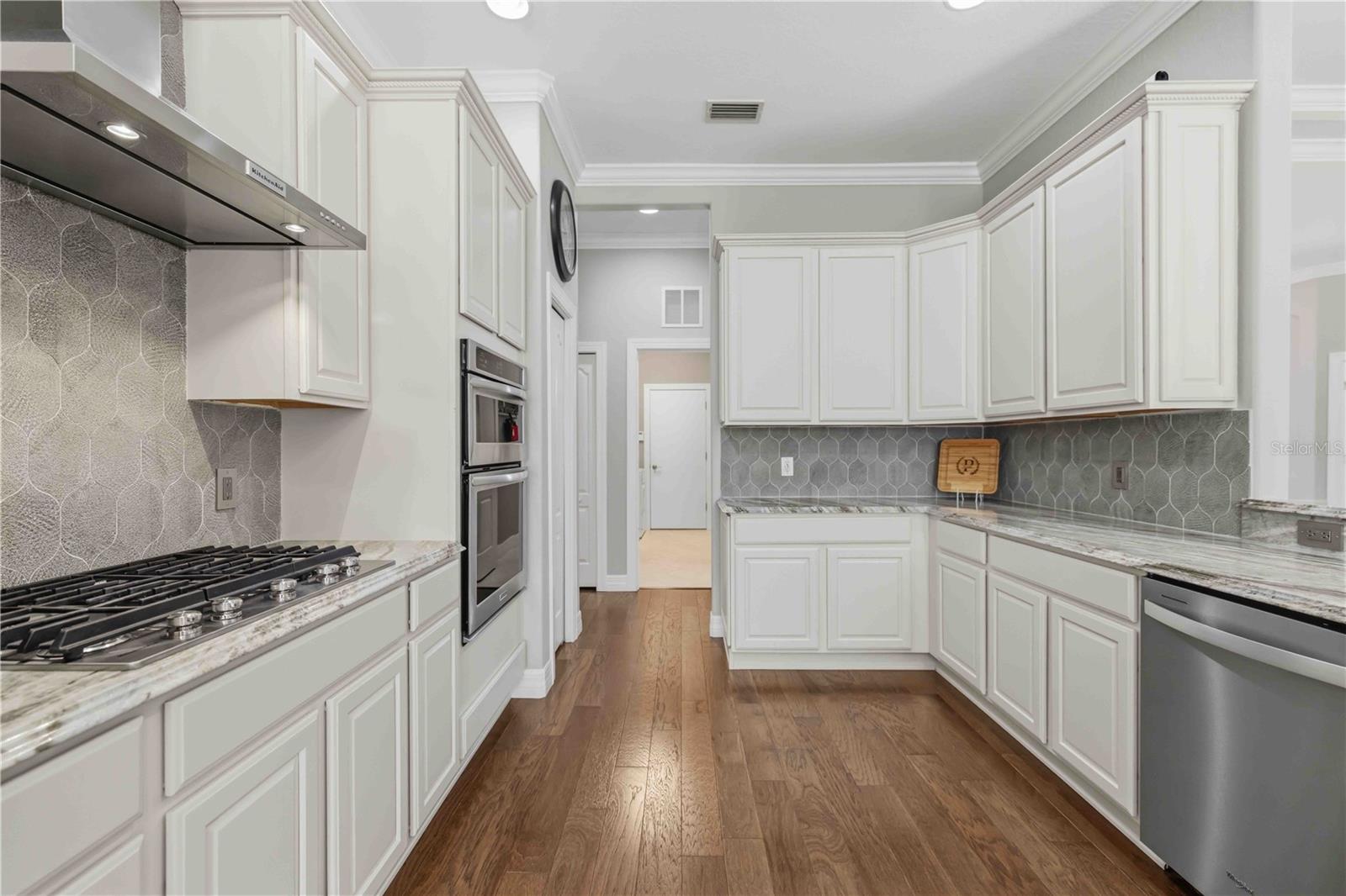 12563 NATUREVIEW CIR