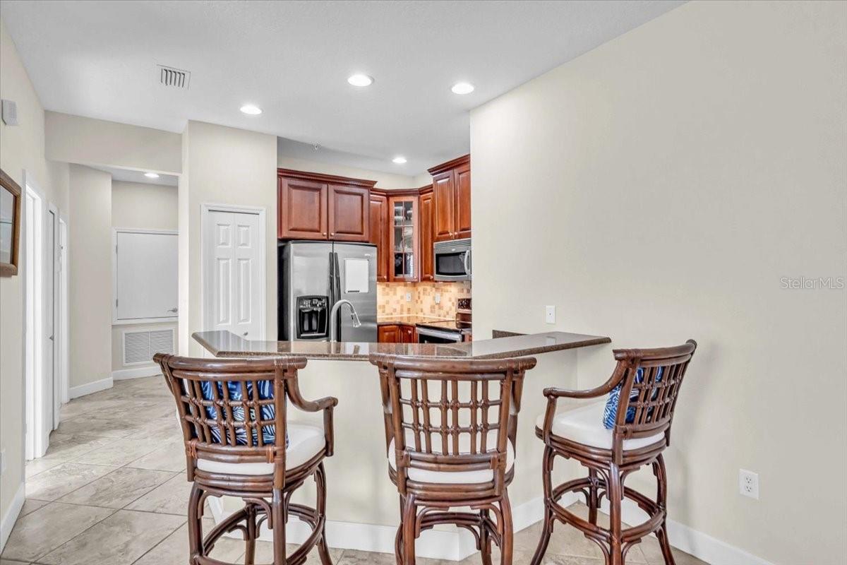 8106 MOONSTONE DR #17-204