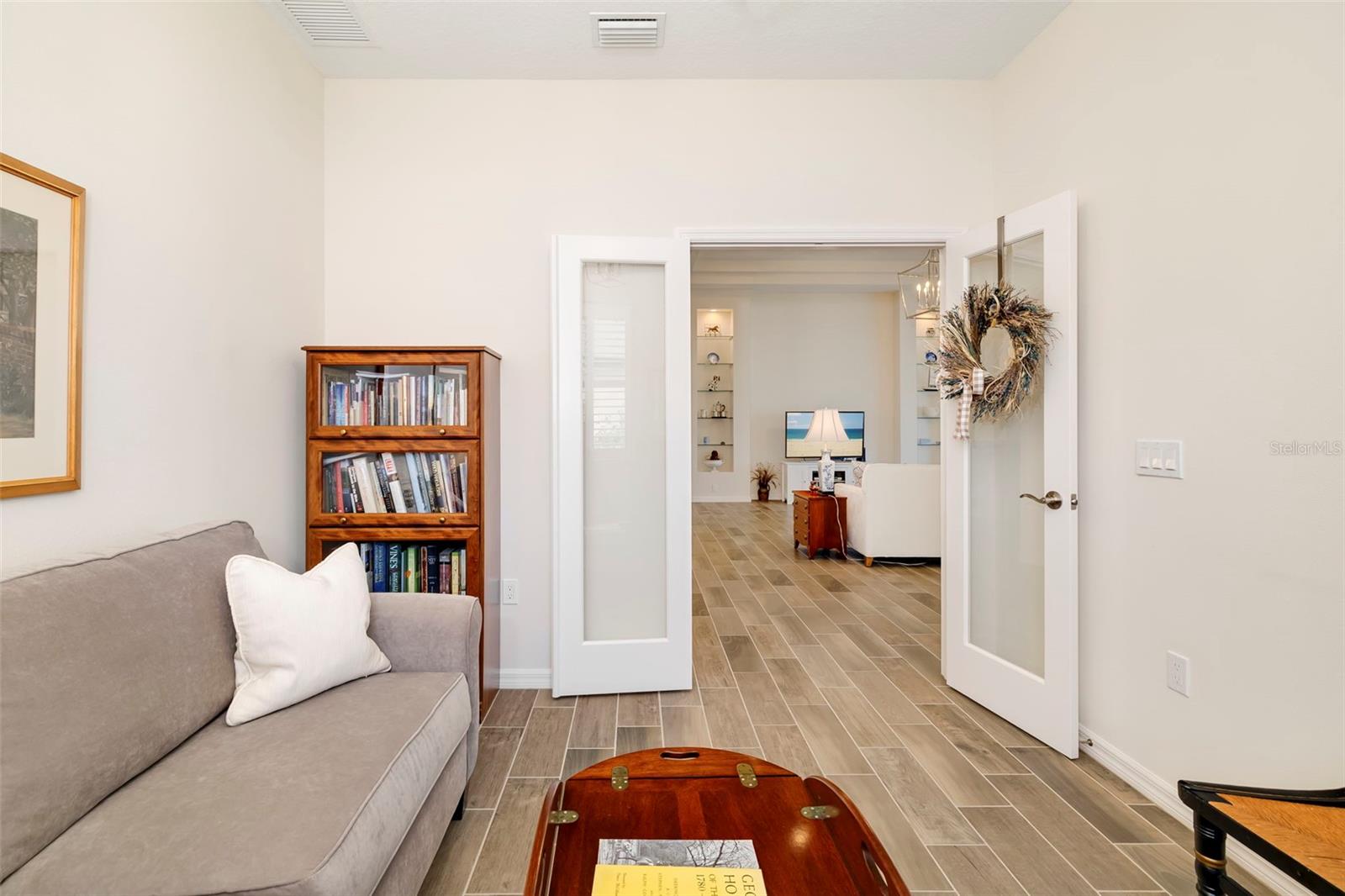 332 CHANTILLY TRL