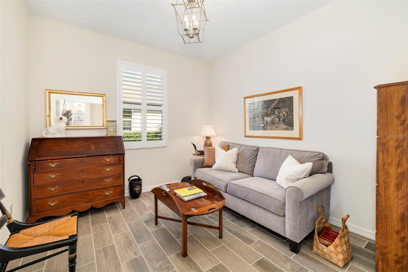 332 CHANTILLY TRL