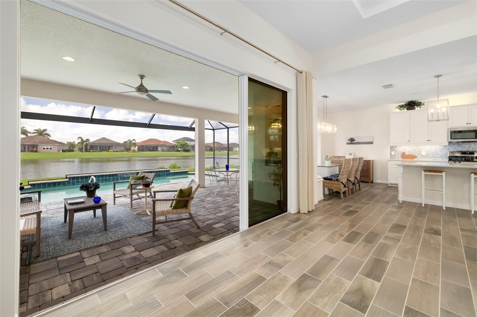 332 CHANTILLY TRL
