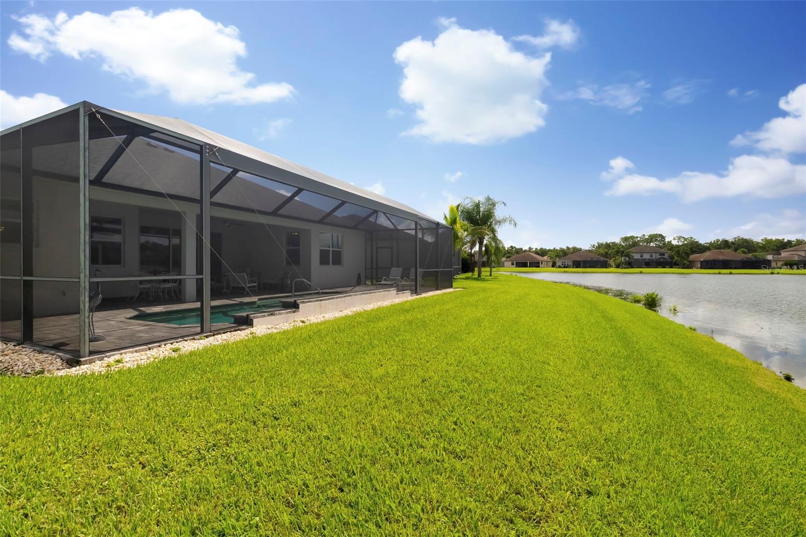 332 CHANTILLY TRL