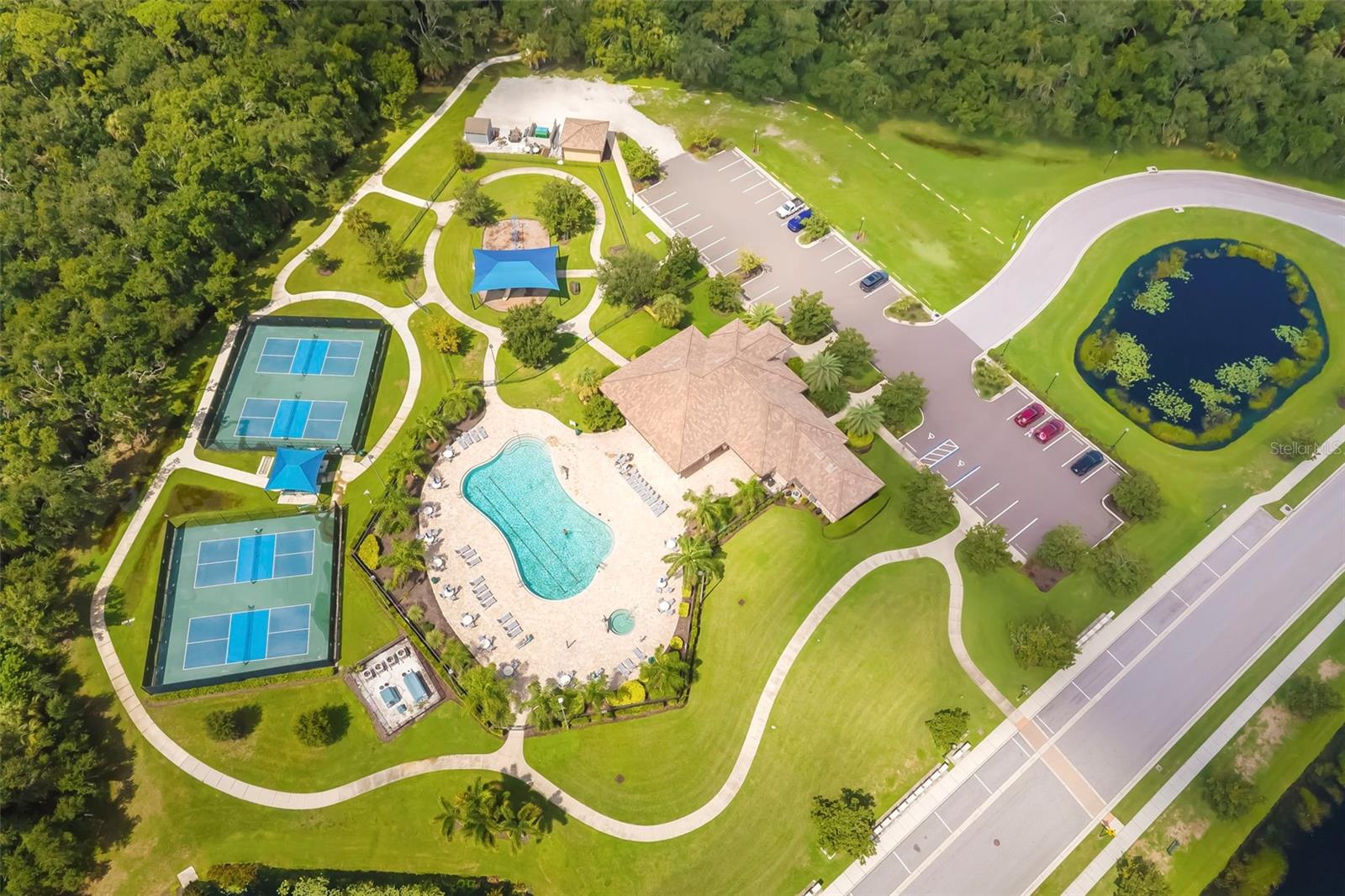332 CHANTILLY TRL